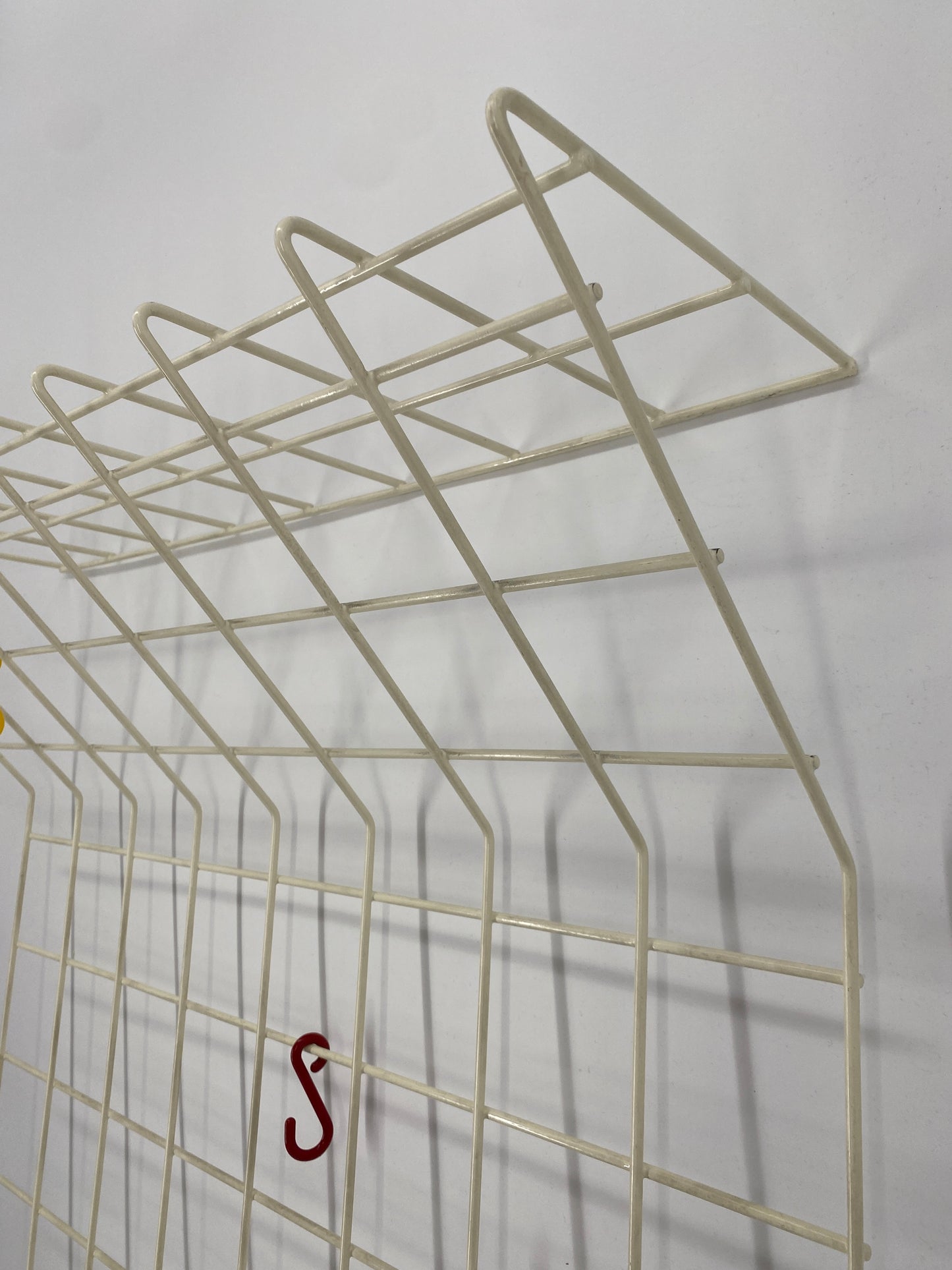 Wandgarderobe aus Drahtgitter von Karl Fichtel für die Drahtwerke Erlau, Deutschland 1960er