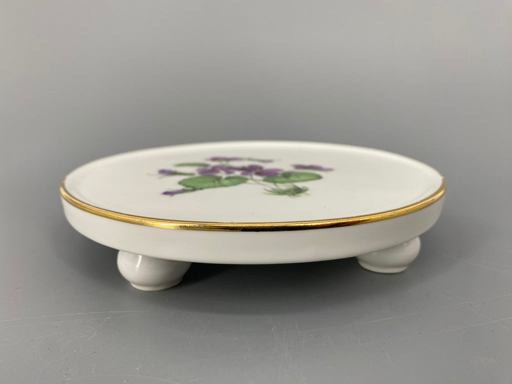 Porzellan Kannen- Untersetzer von Meissen mit Veilchen-Motiv, Deutschland