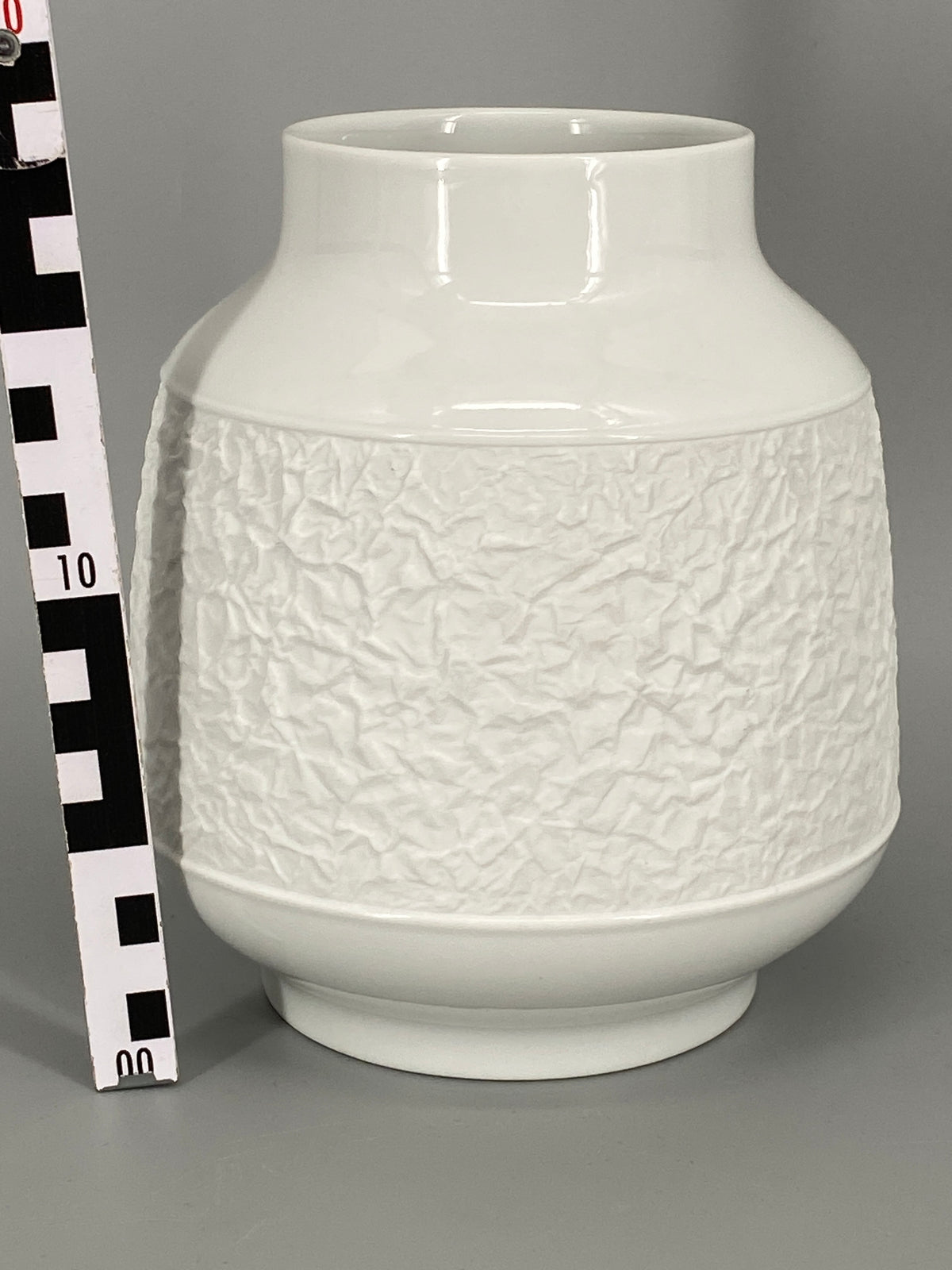 Biskuit-Porzellan Vase von Hans Achtziger für Hutschenreuther, Deutschland 1960er