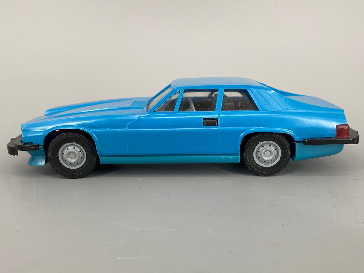 Modellauto eines Jaguar XJ-S von der VEB Anker Mechanik, DDR 1970er