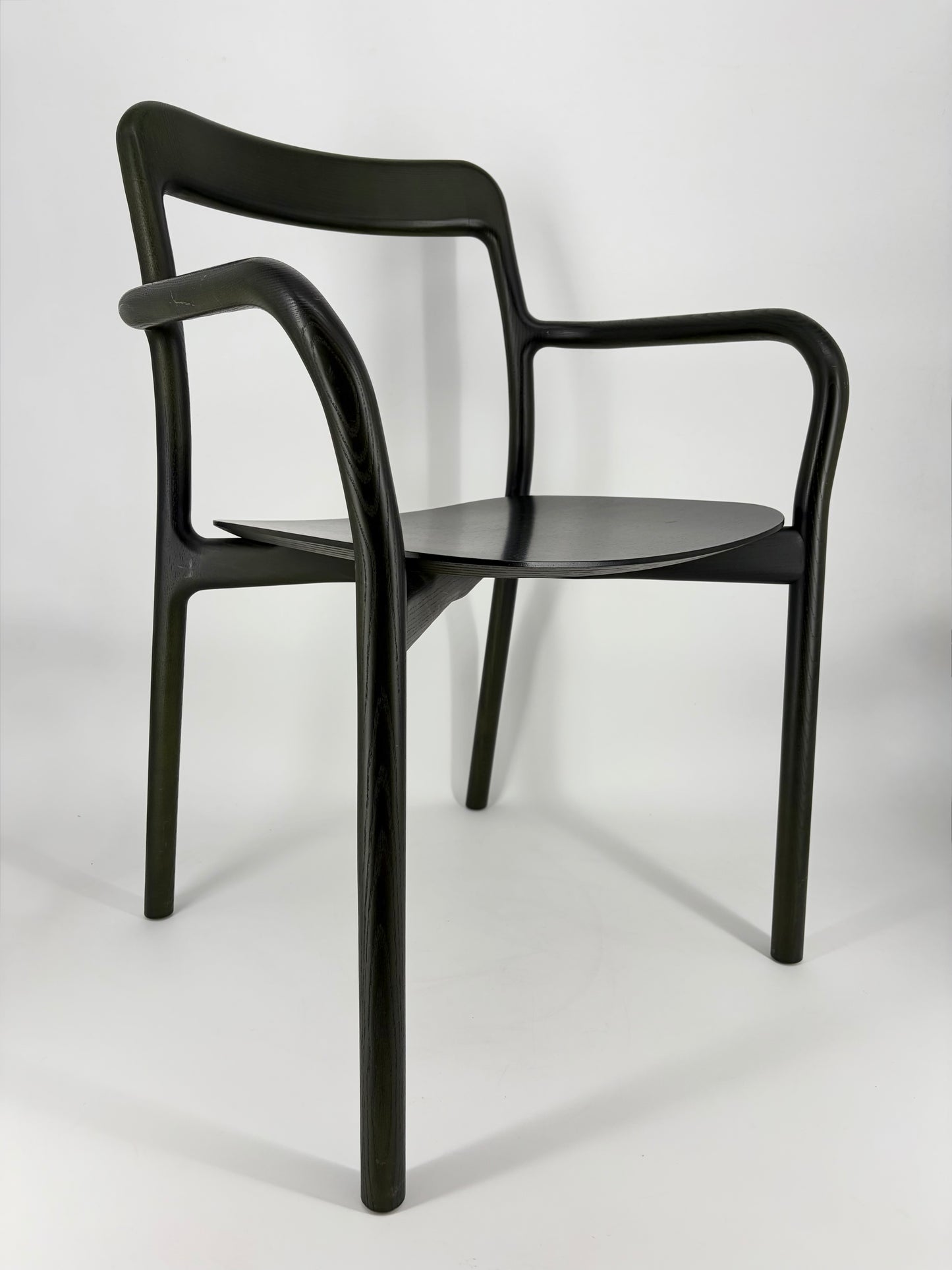 BRANCA Armlehnenstuhl aus Eschenholz- zeitgenössisches Design von Sam Hecht und Kim Collin für Mattiazzi, Italien 2010er