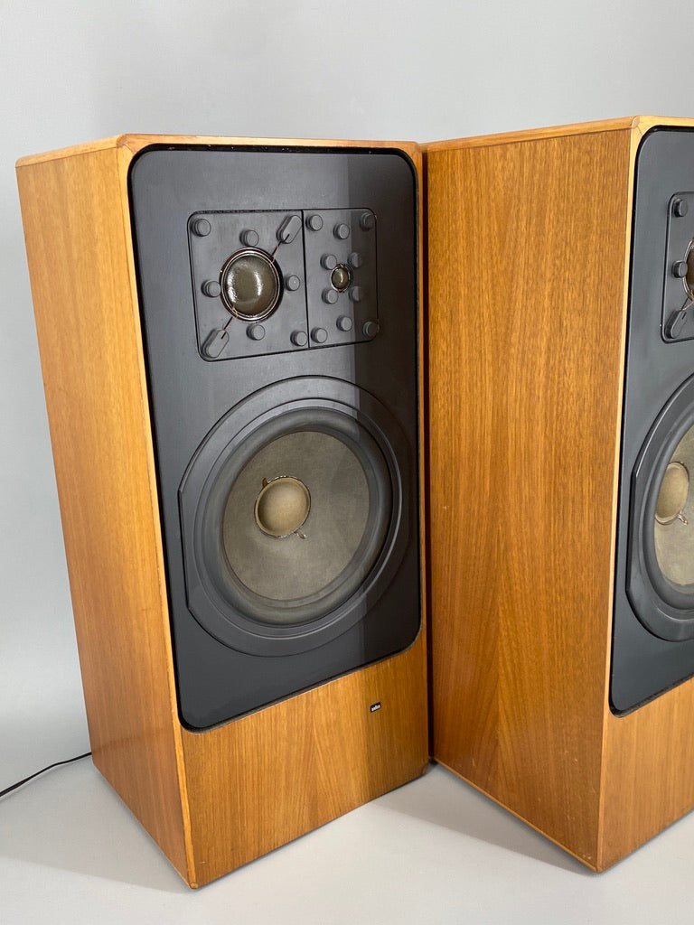 Ein Paar 3-Wege Lautsprecher Typ L1030 in Nussbaumfurnier von Dieter Rams für BRAUN, Deutschland 1970er
