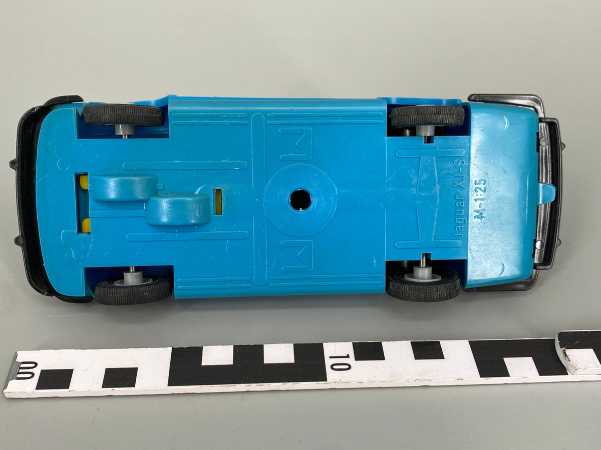 Modellauto eines Jaguar XJ-S von der VEB Anker Mechanik, DDR 1970er