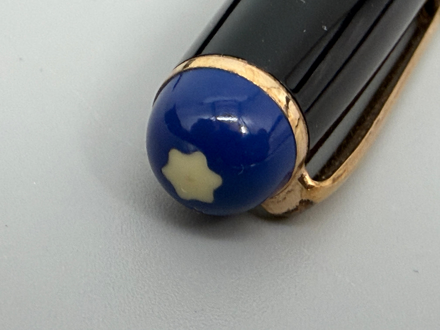 Seltener Montblanc Kolbenfüller 344-D mit 24 Karat Goldfeder und seltener blauer Logo-Kappe, Deutschland 1958