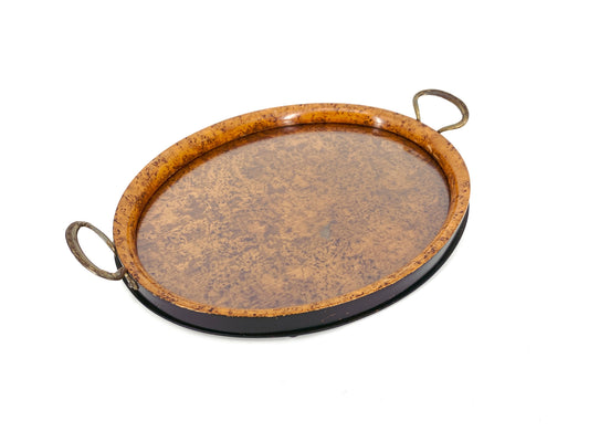 Klassisches Serviertablett aus Holz, schöne Maserung