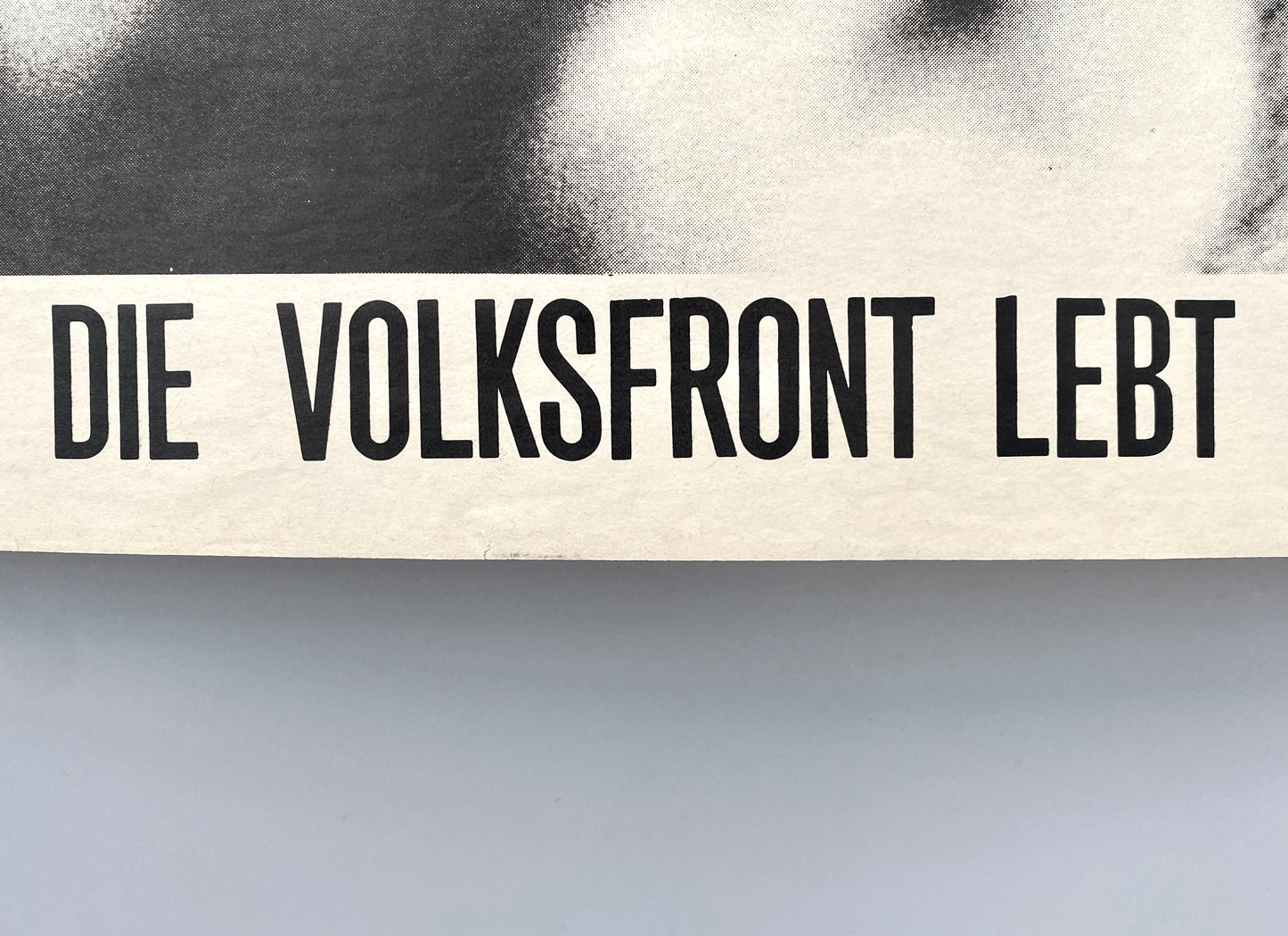 Plakat, berliner EXTRA-dienst. Nieder mit dem Faschischten-Putsch/Die Volksfront lebt.