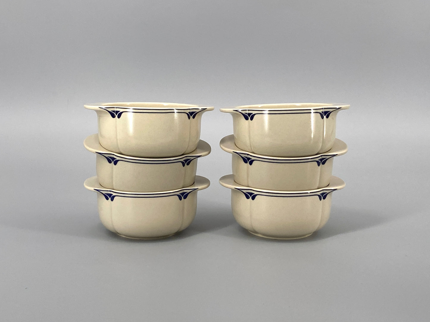 30 Teiliges Service "Form ohne Namen" Astrid von Bjørn Wiinblad für Rosenthal, 1970er