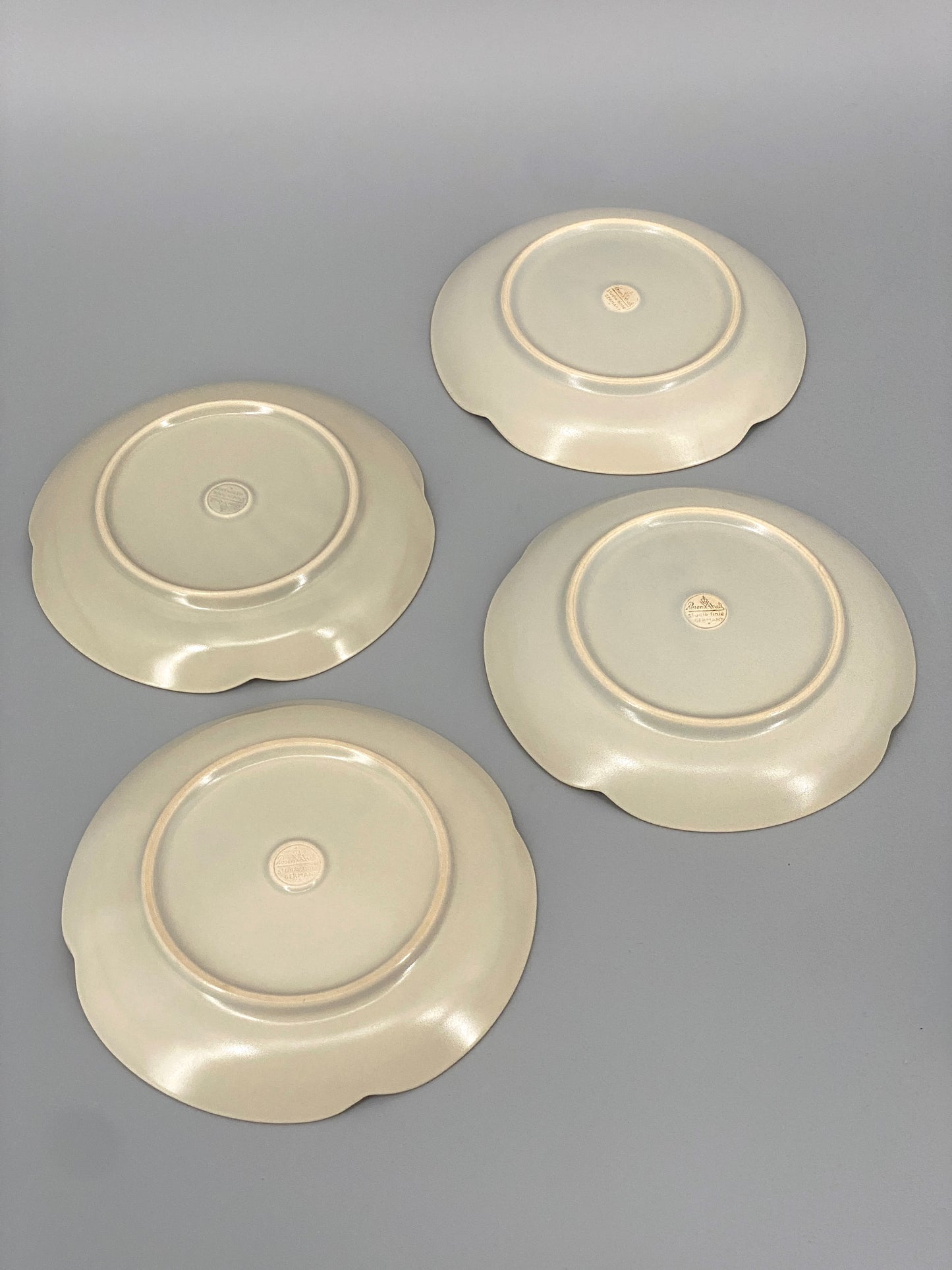 30 Teiliges Service "Form ohne Namen" Astrid von Bjørn Wiinblad für Rosenthal, 1970er