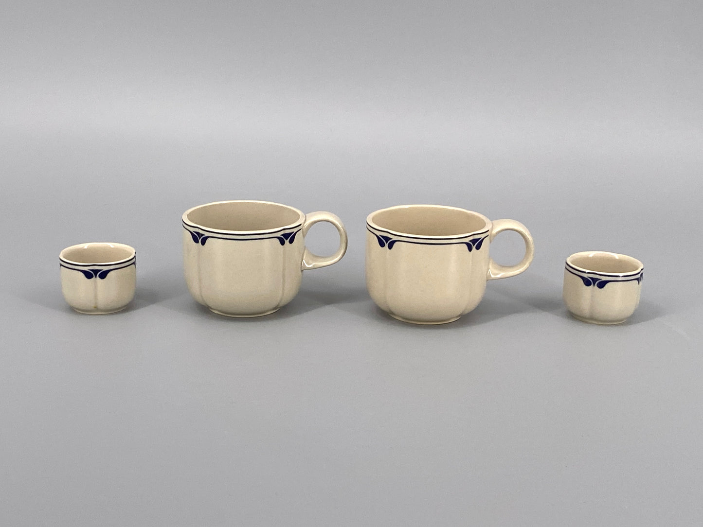 30 Teiliges Service "Form ohne Namen" Astrid von Bjørn Wiinblad für Rosenthal, 1970er