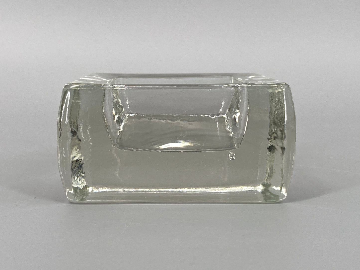 Mid Century quadratische Schale / Aschenbecher aus massivem Glas