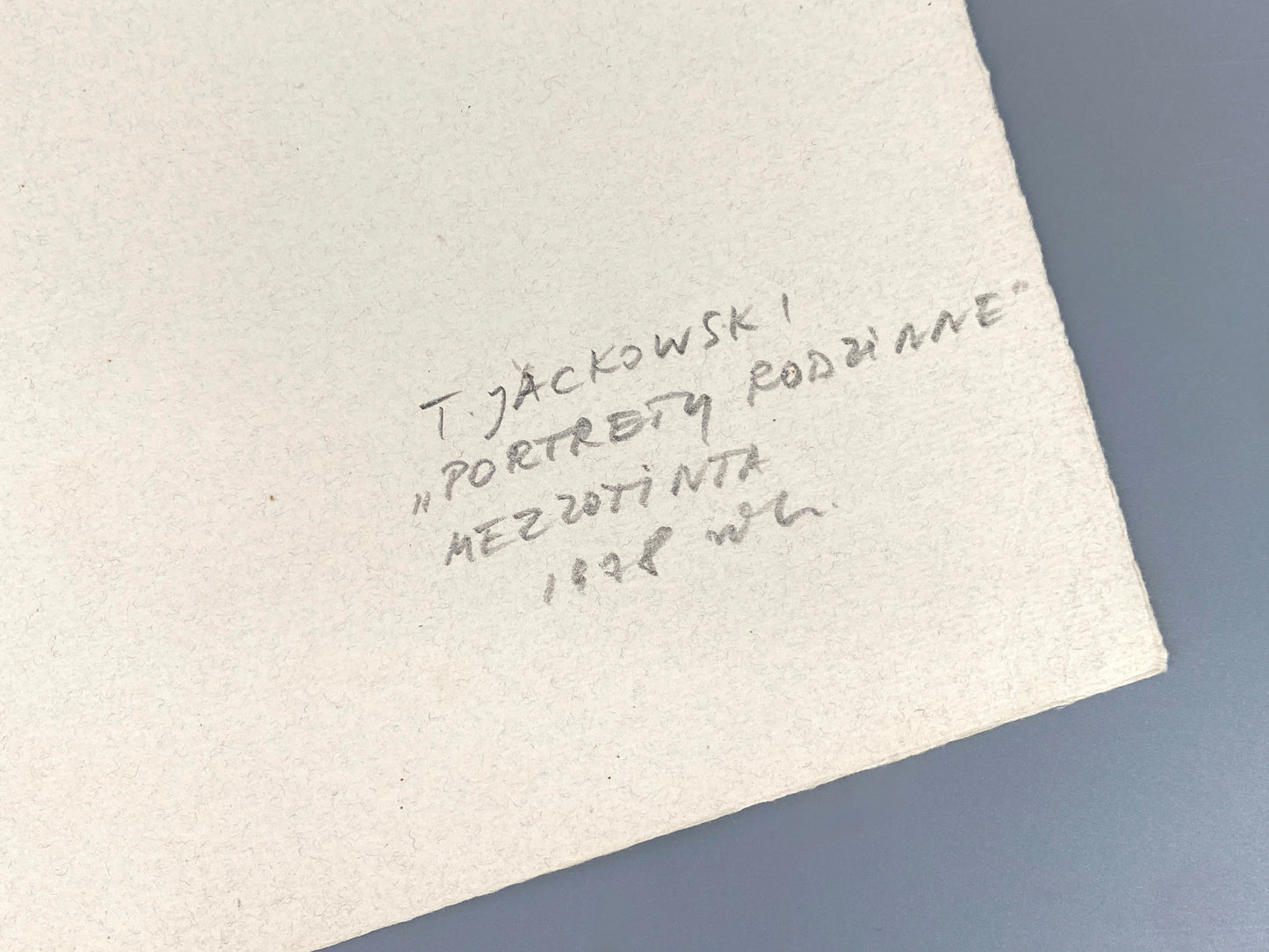 Mezzotinto-Radierung „Portrety rodzinne“ (Familienporträts) vom polnischen Künstler Tadeusz Jackowski, 1978
