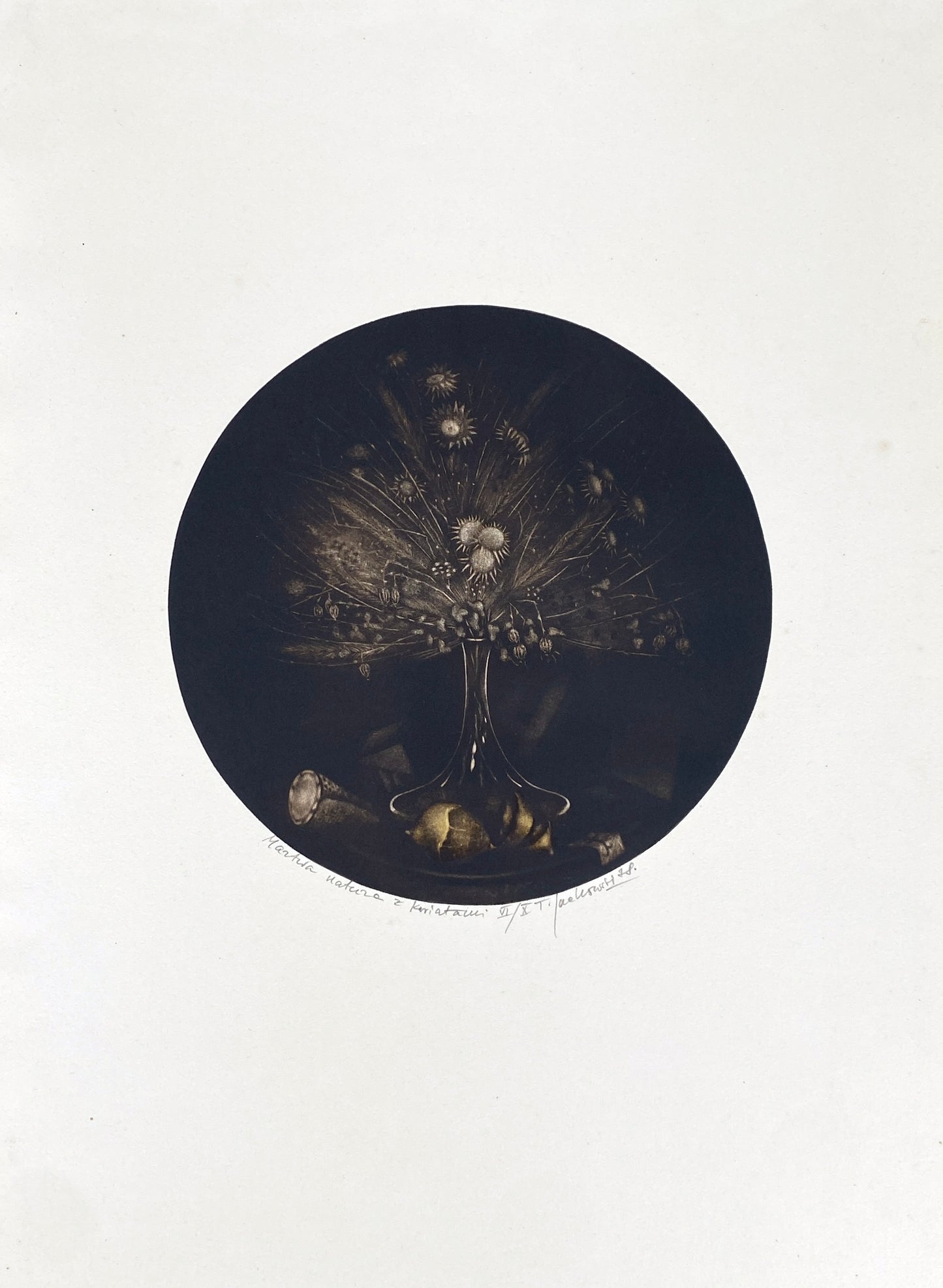 Mezzotinto-Radierung „Martwa natura z kwiatami“ (Stillleben mit Blumen) vom polnischen Künstler Tadeusz Jackowski, 1978
