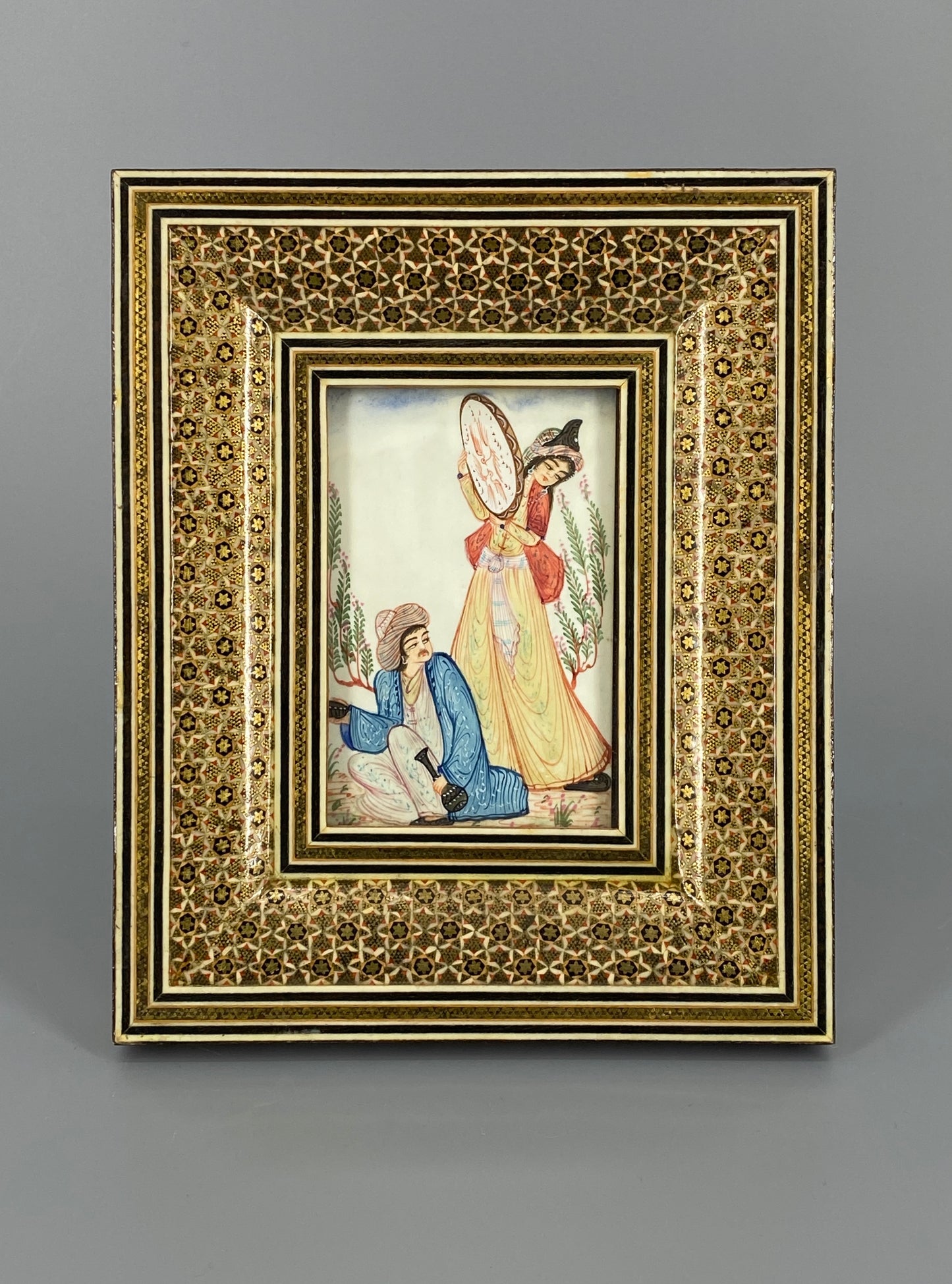 Miniaturgemälde "Trommlerin" aus Persien in Khatami-Intasien-Rahmen