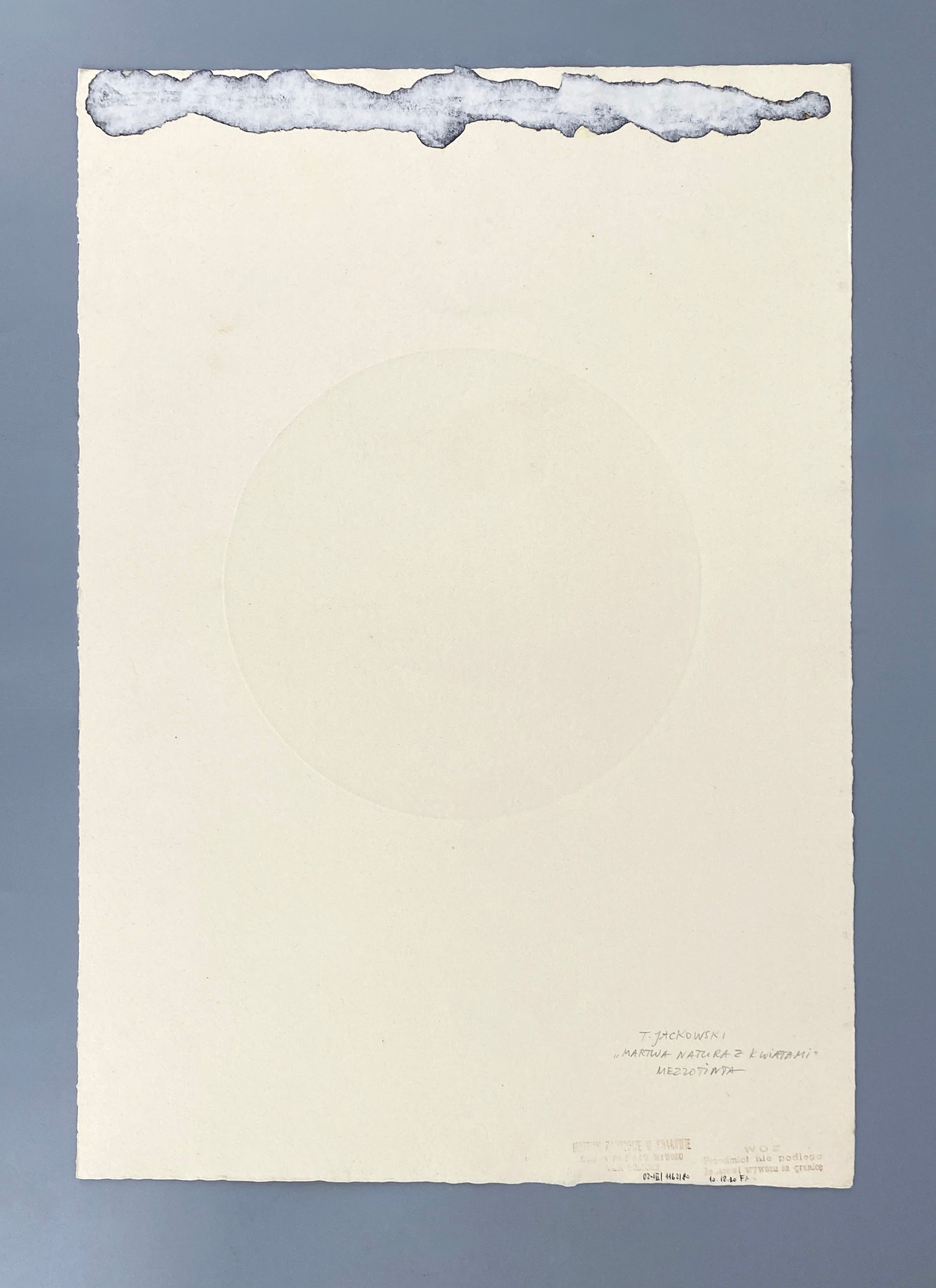 Mezzotinto-Radierung „Martwa natura z kwiatami“ (Stillleben mit Blumen) vom polnischen Künstler Tadeusz Jackowski, 1978