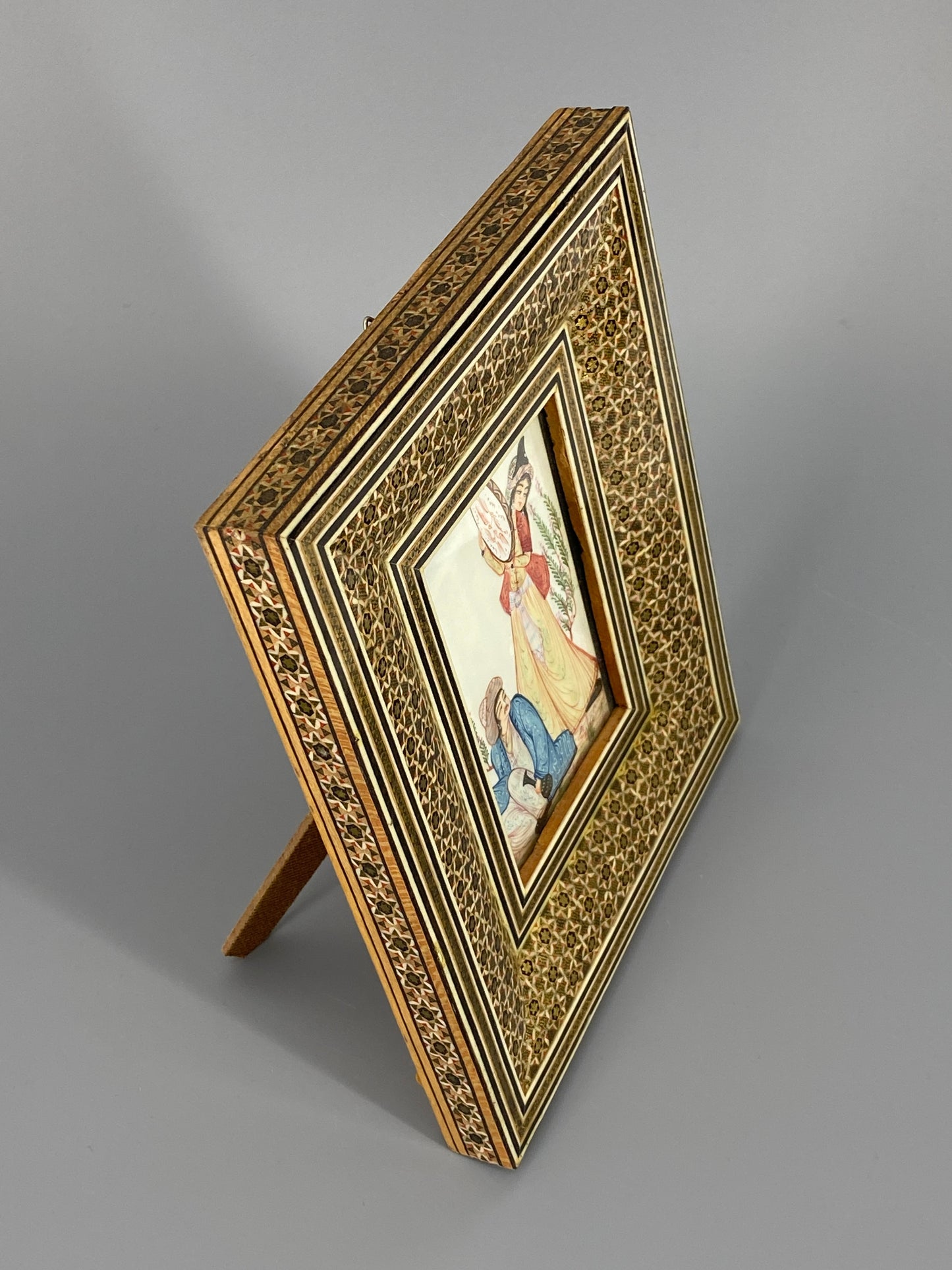 Miniaturgemälde "Trommlerin" aus Persien in Khatami-Intasien-Rahmen