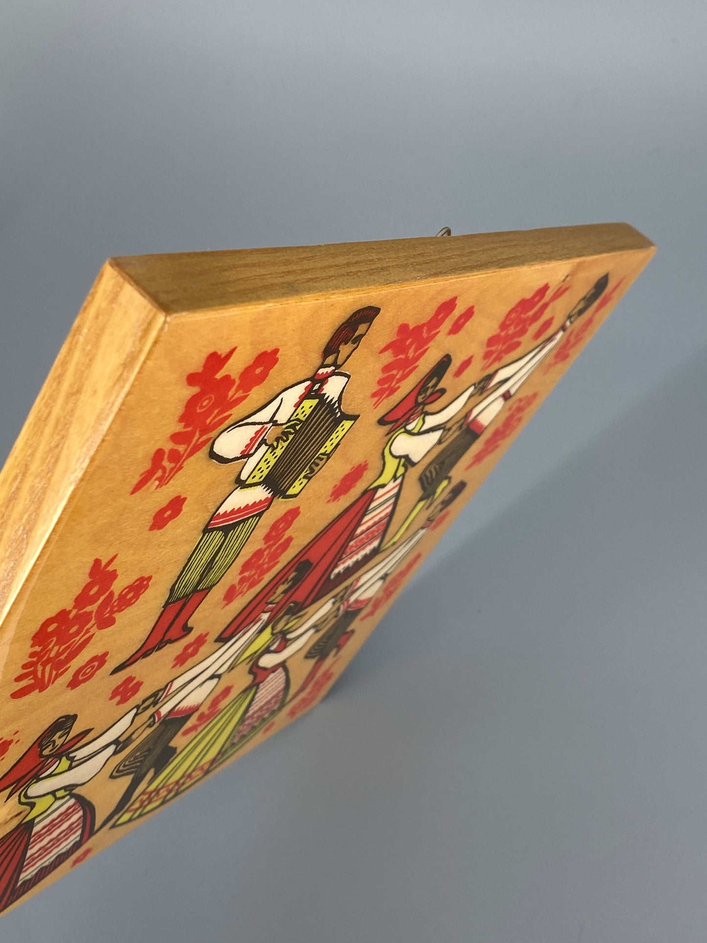 Wandbild, Holzplatte mit buntem Tanzfläche-Motiv, hergestellt in den UdSSR