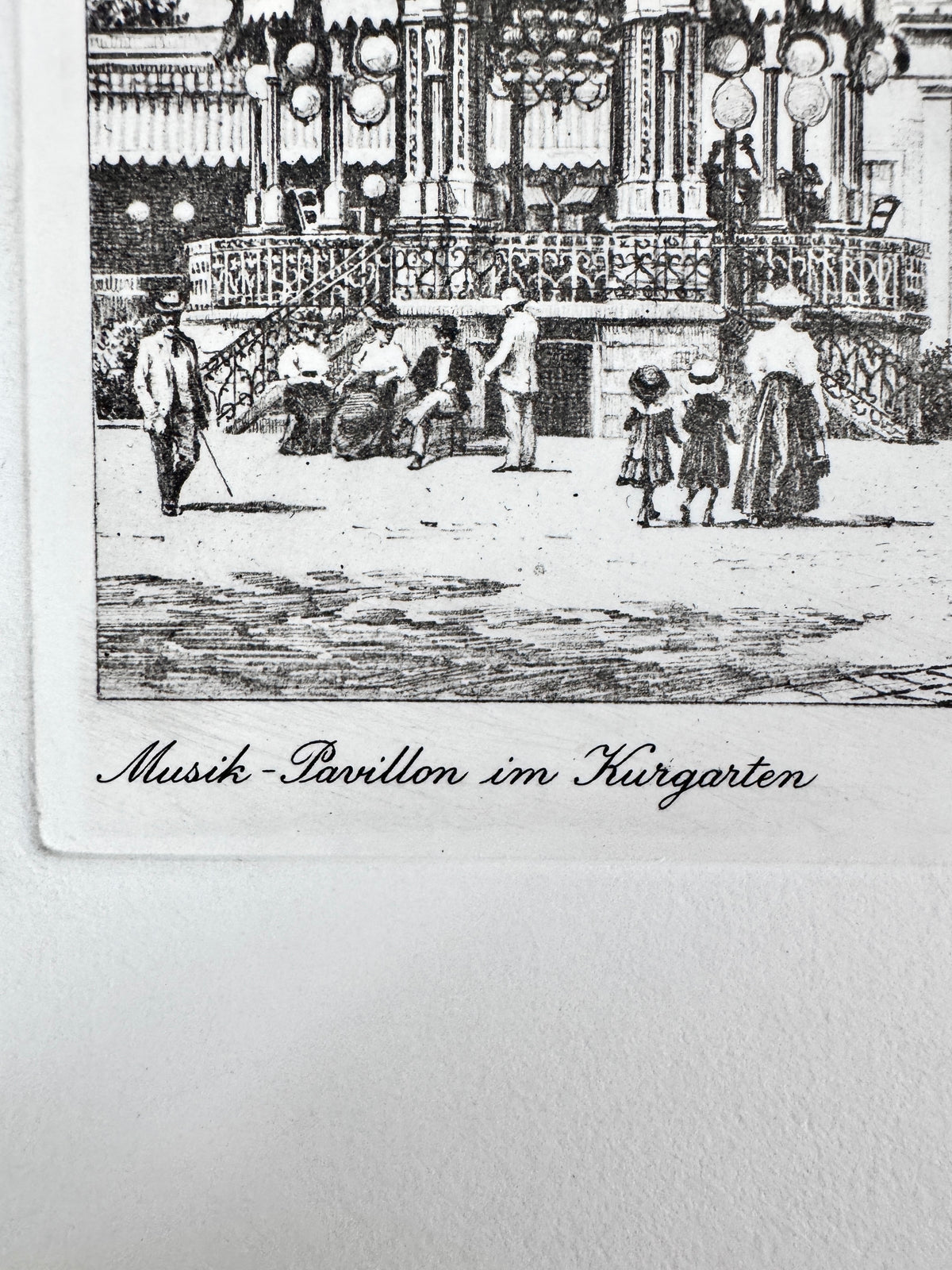 Kurgarten mit Musik-Pavillion, Baden-Baden. Radierung von Heinz Wehlisch