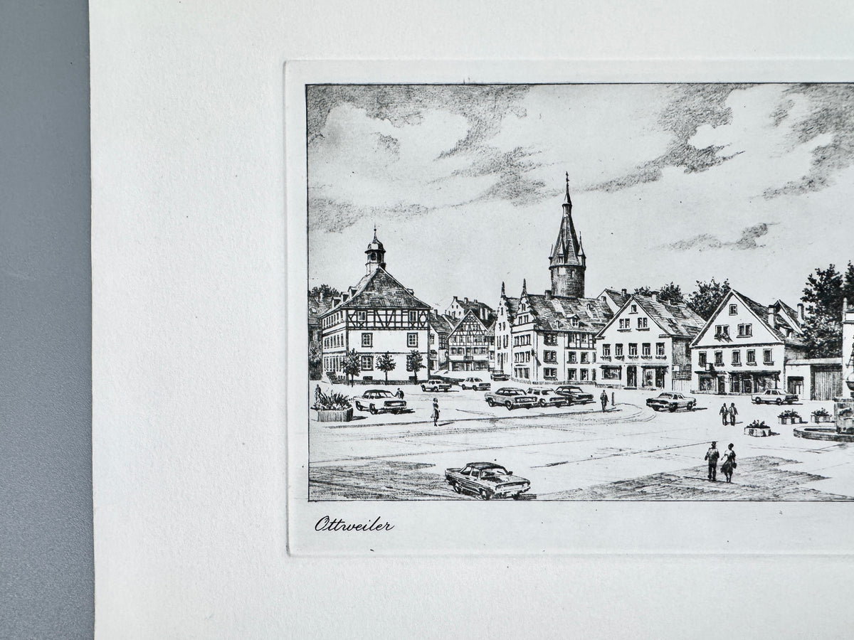 Ottweiler, Marktplatz. Radierung aus der Zeit des Wirtschaftswunders, von Heinz Wehlisch.