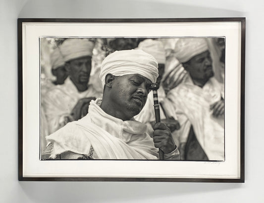 Porträtfoto aus Afrika von Friedericke von Stackelberg in Objektrahmen mit Museumsglas, 2014