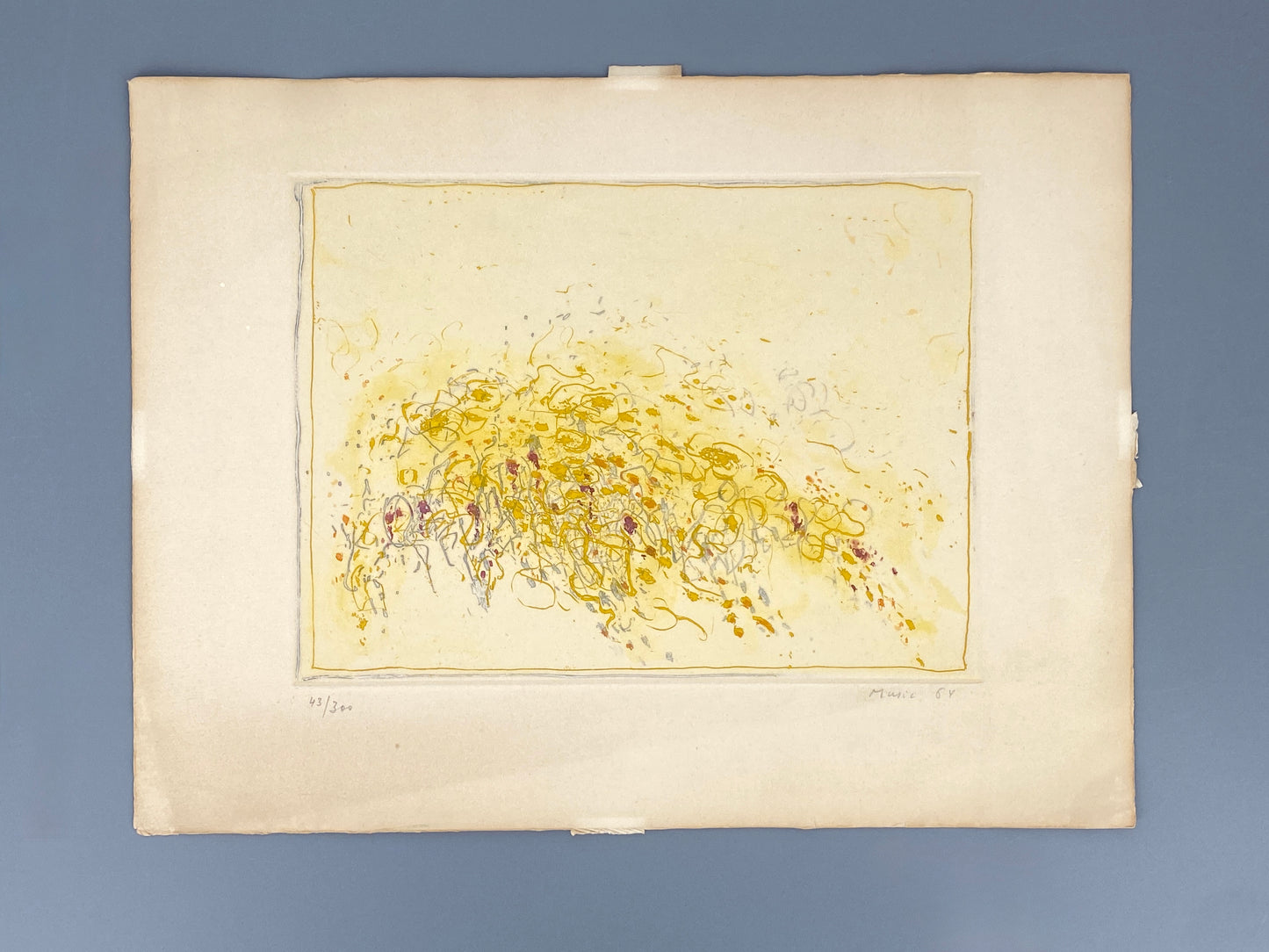 Signierte und nummerierte Aquatinta-Radierung "Point de repère" von Zoran Mušič (1909–2005), Jahresgabe der Kestner-Gesellschaft, Hannover 1964