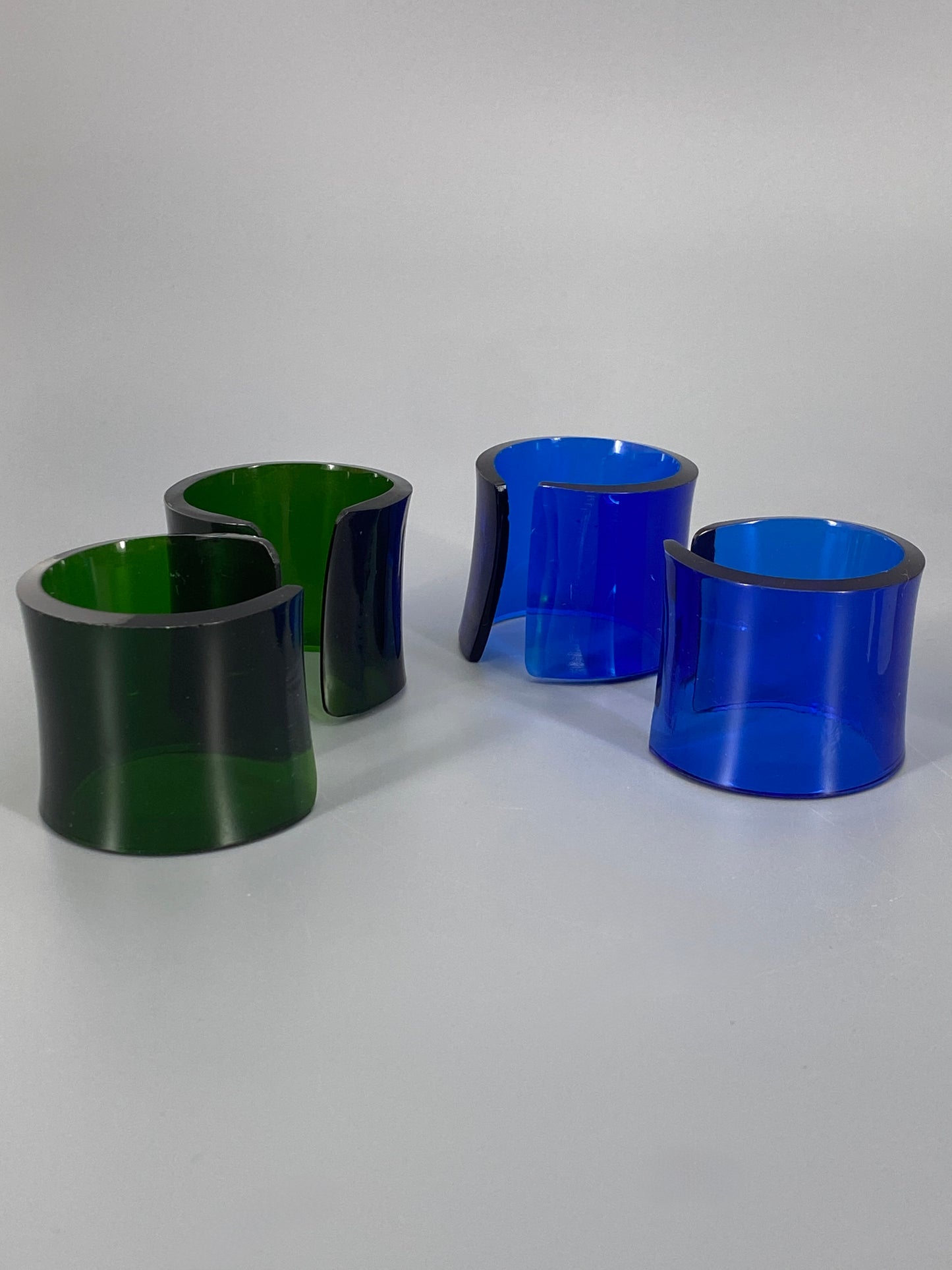 10 Bunte Serviettenringe aus Kunststoff, Vintage