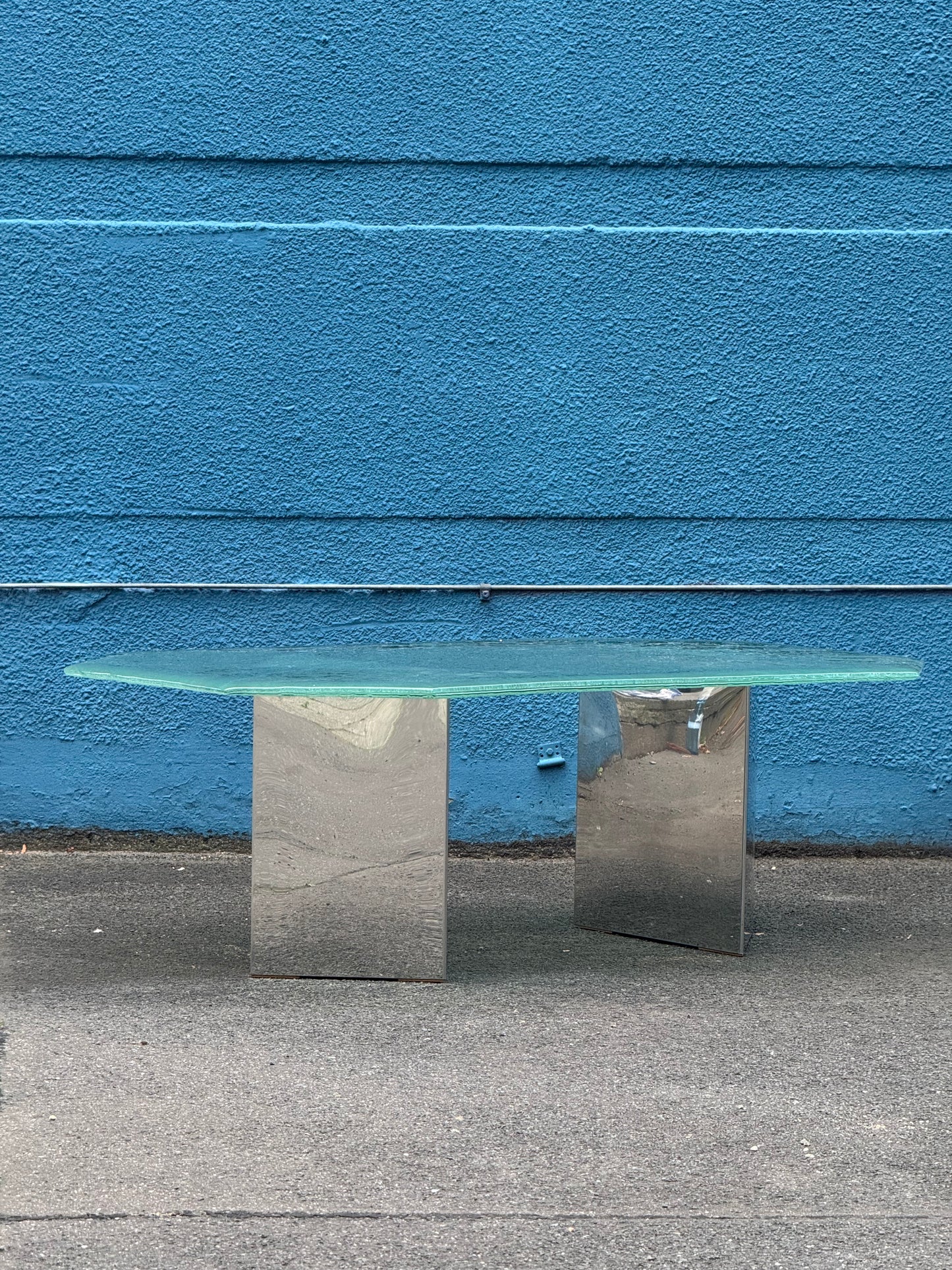 Postmoderner Couchtisch mit Struktur-Glasplatte, um 1980