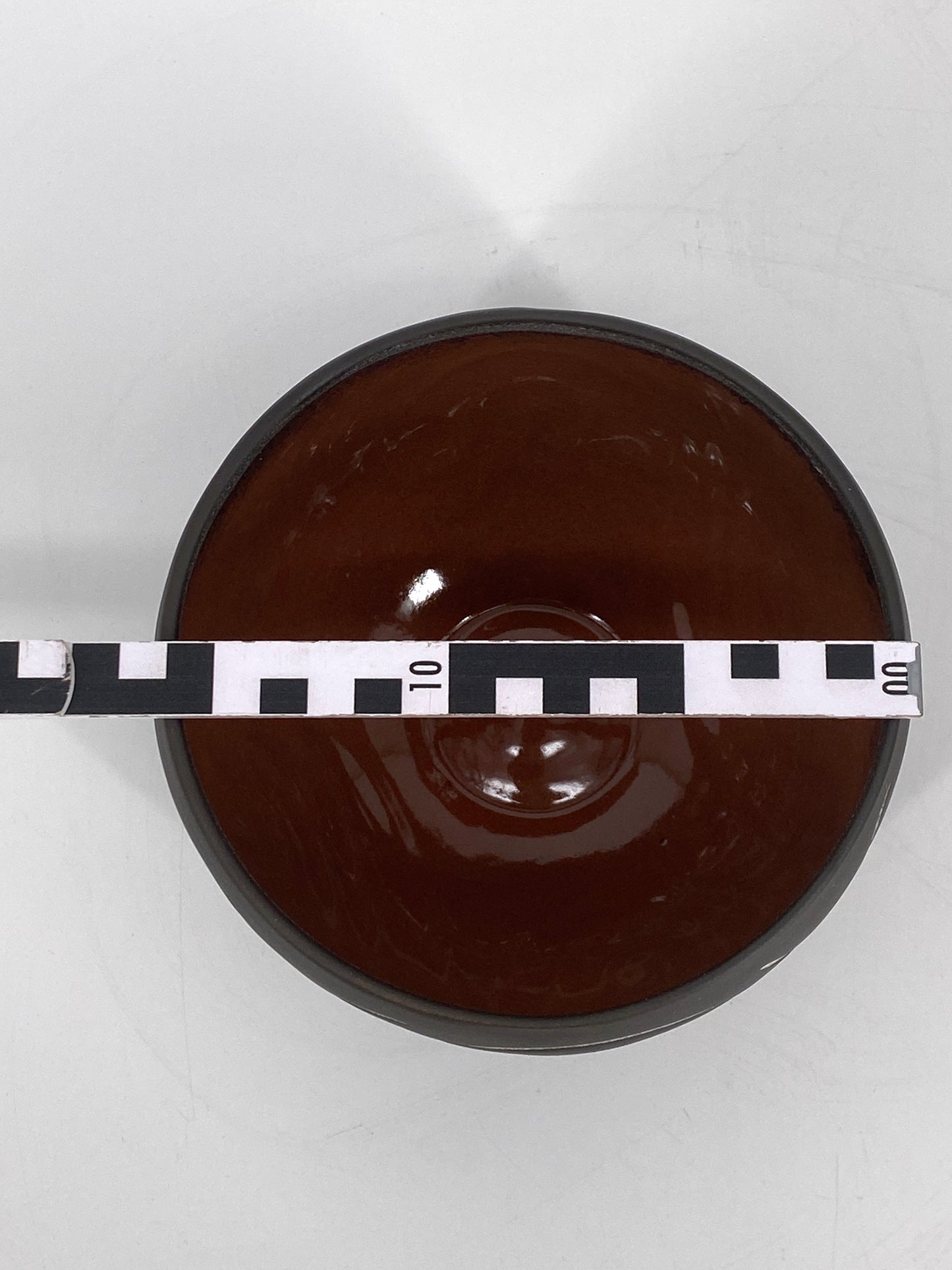 Keramik Schale mit Ritzmuster, Replika des Museums Worms