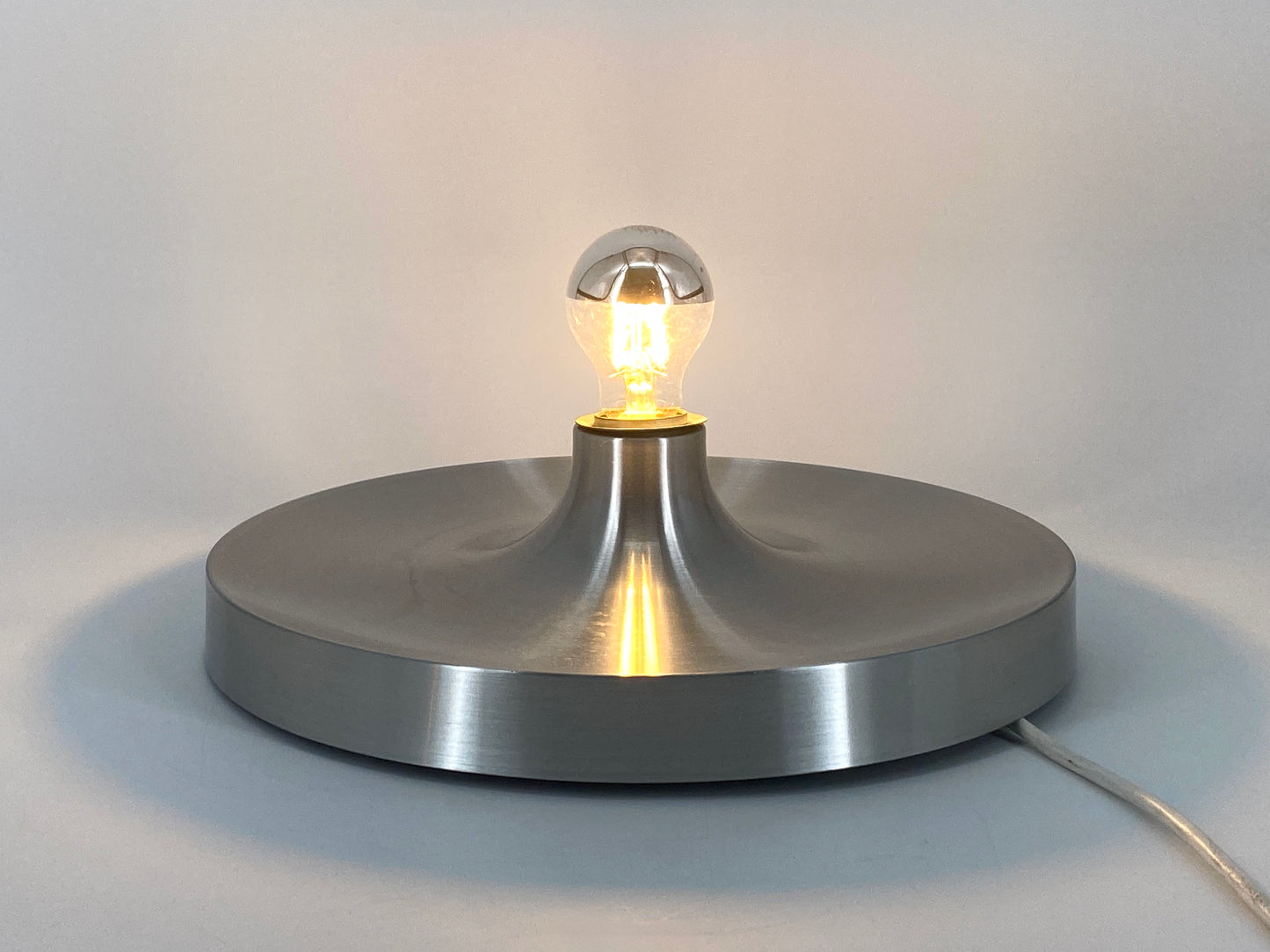 Space Age Diskus Wandlampe in Silber von Honsel, 60er