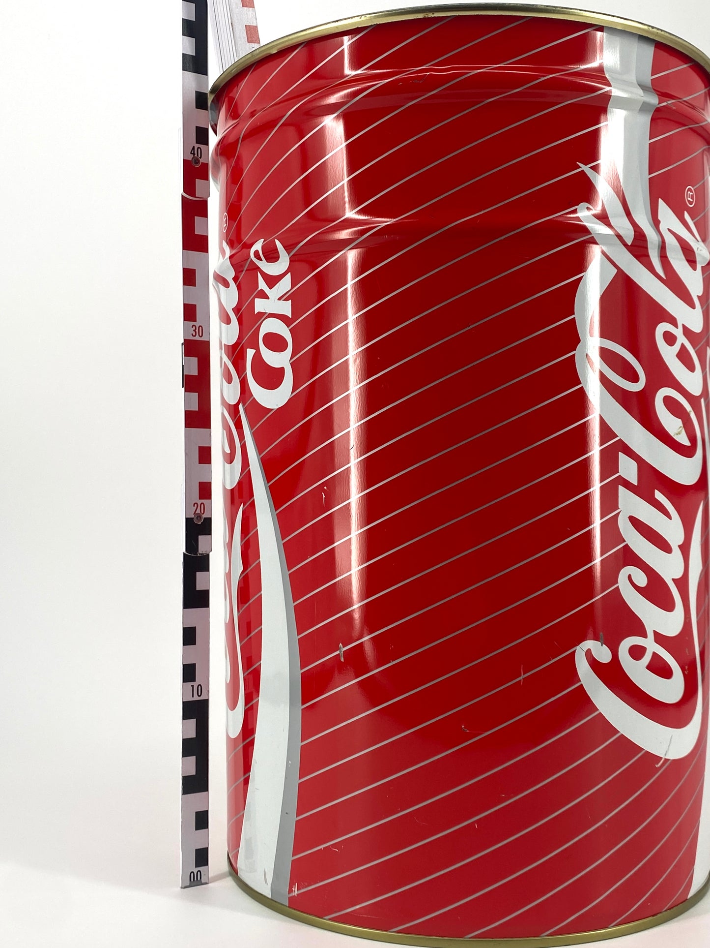 Eimer in Form von einer Coca Cola Dose, ursprünglich Sitzhocker, 90er