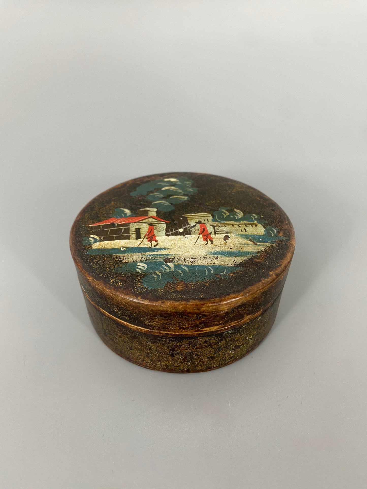 Konvolut aus handbemalten Holzdöschen, 19-20. Jh.