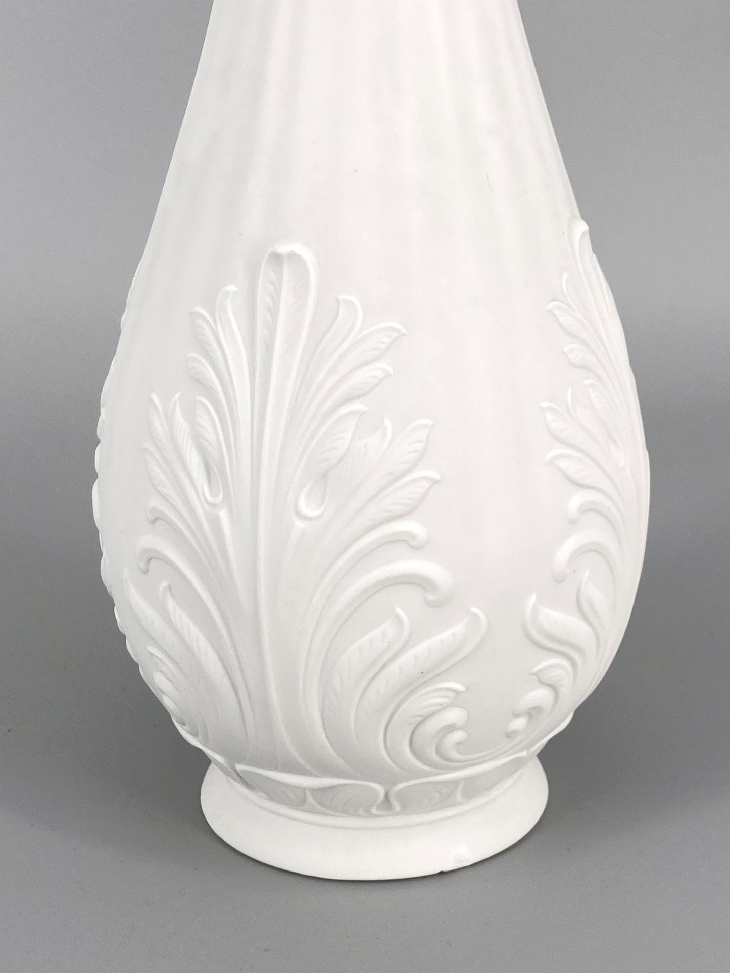 Blattrelief Vase aus Biskuitporzellan von Hutschenreuther, Deutschland, 60er