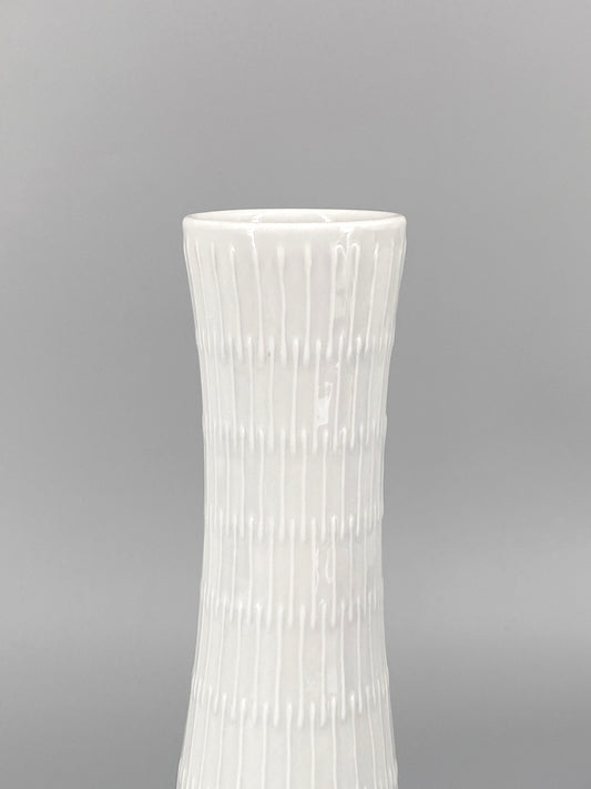 weiße Reliefvase "Apart" von Hans Achtziger für Hutschenreuther, Deutschland, 50er
