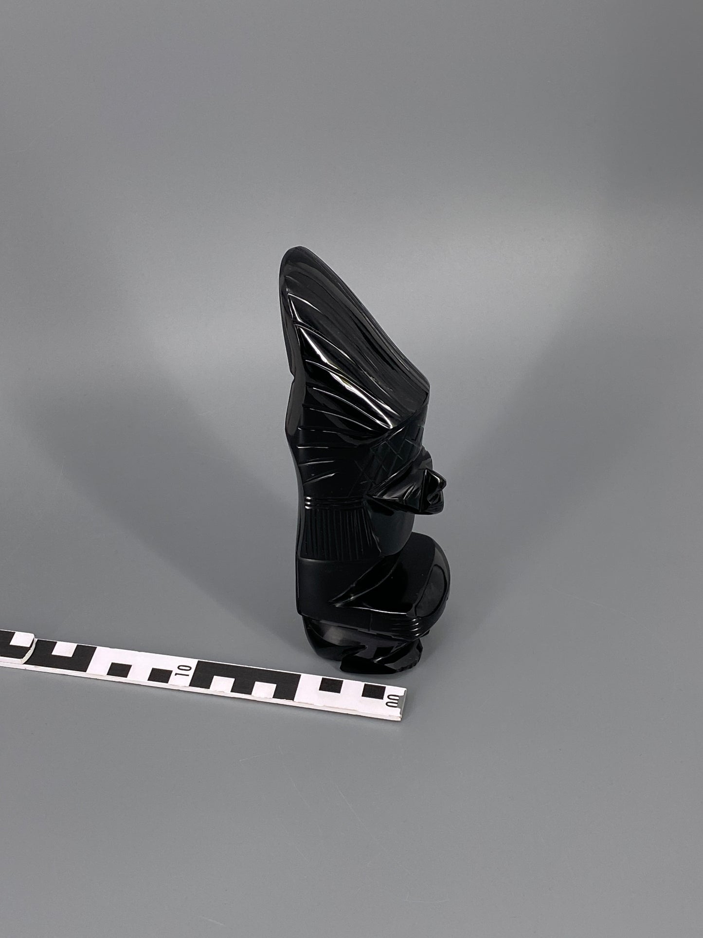 Skulptur aus schwarzem Obsidianstein, Mexiko