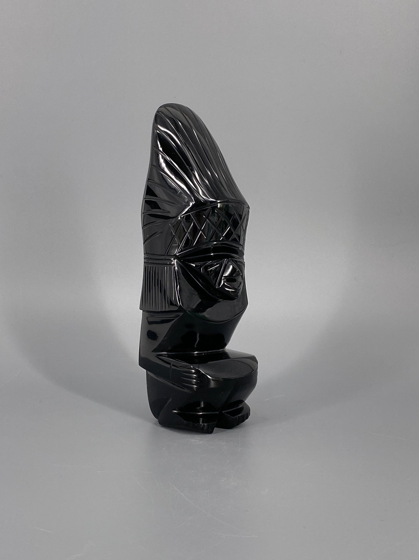 Skulptur aus schwarzem Obsidianstein, Mexiko