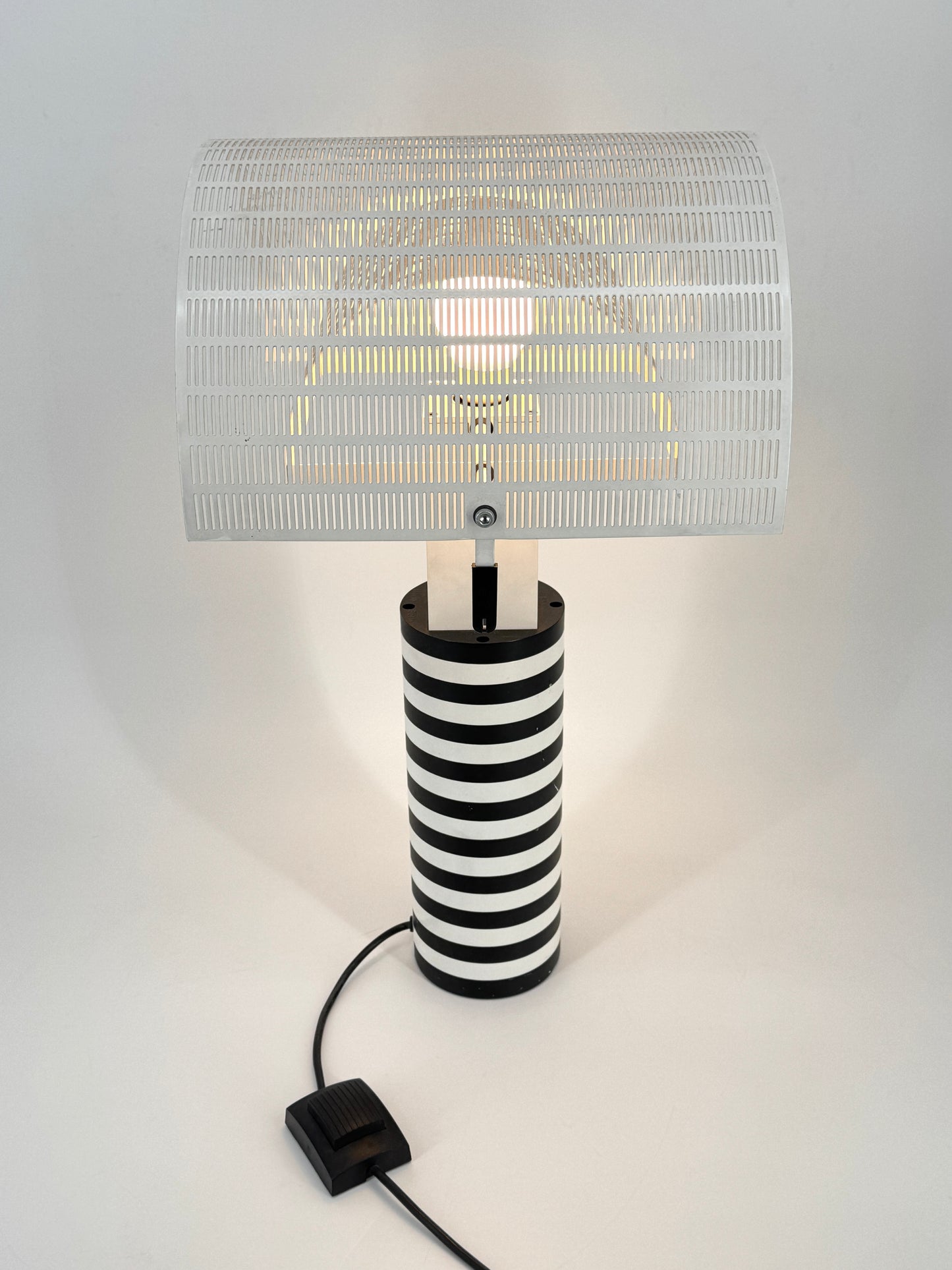 Tischlampe "Shogun" von Mario Botta für Artemide, Originalproduktion aus den 80er Jahren
