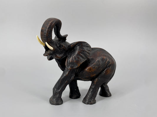 Elefantenfigur aus Kunstharz für Glück und Wohlstand, 1950er Jahre