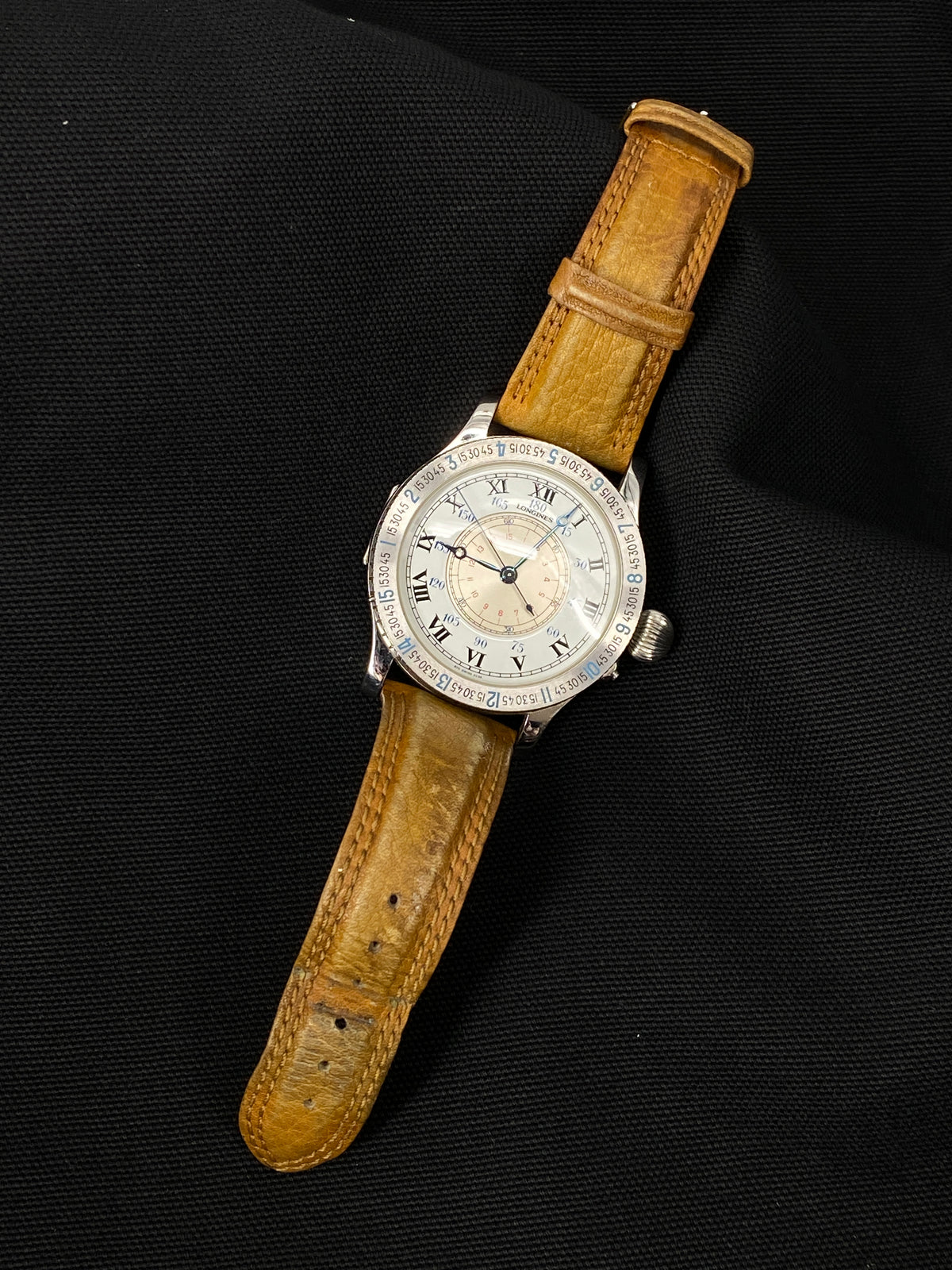 Stundenwinkeluhr von Longines, limitierte Sonderedition der Lindbergh-Kollektion mit einem Koffer, limitierte Flugzeugmodell aus Holz, Uhrenbox aus Holz, Buch von der Edition und ihren Papieren, inkl. Zertifikats