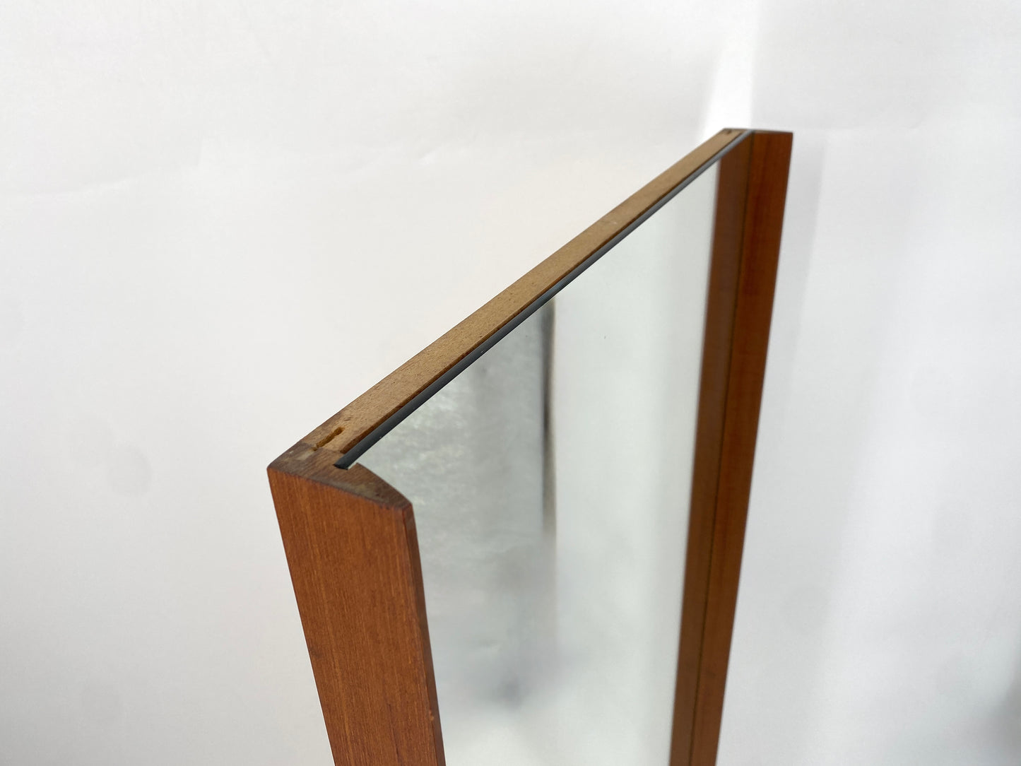 Mid Century Design Spiegel mit Rahmen aus Teak, um 1960
