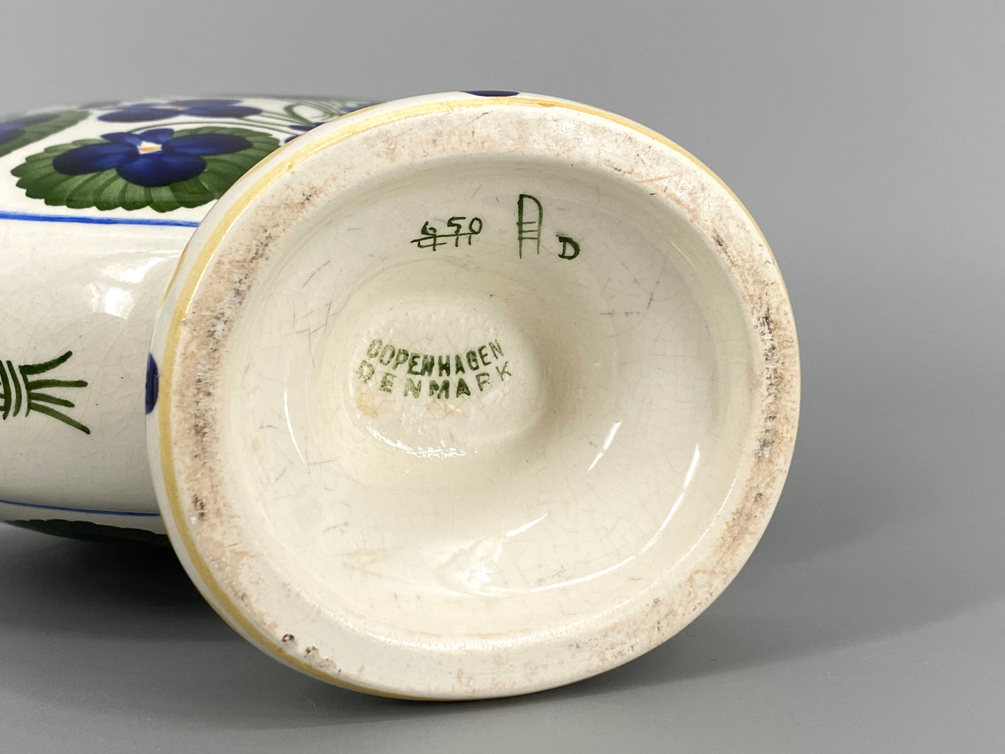 schöne handbemalte Steckvase von Aluminia, Dänemark, 1920er