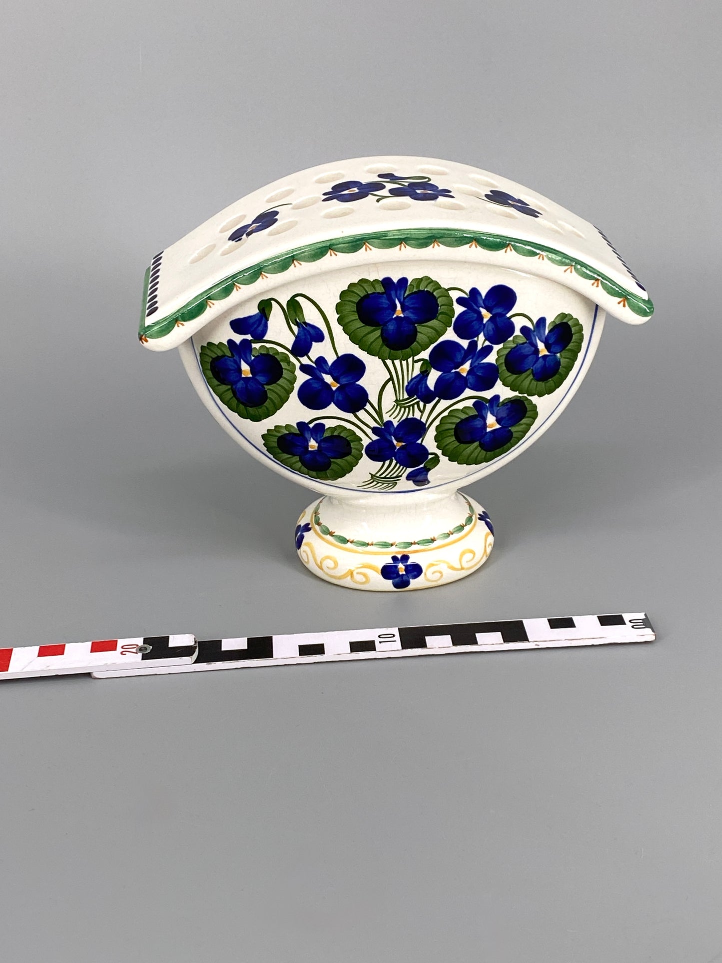 schöne handbemalte Steckvase von Aluminia, Dänemark, 1920er
