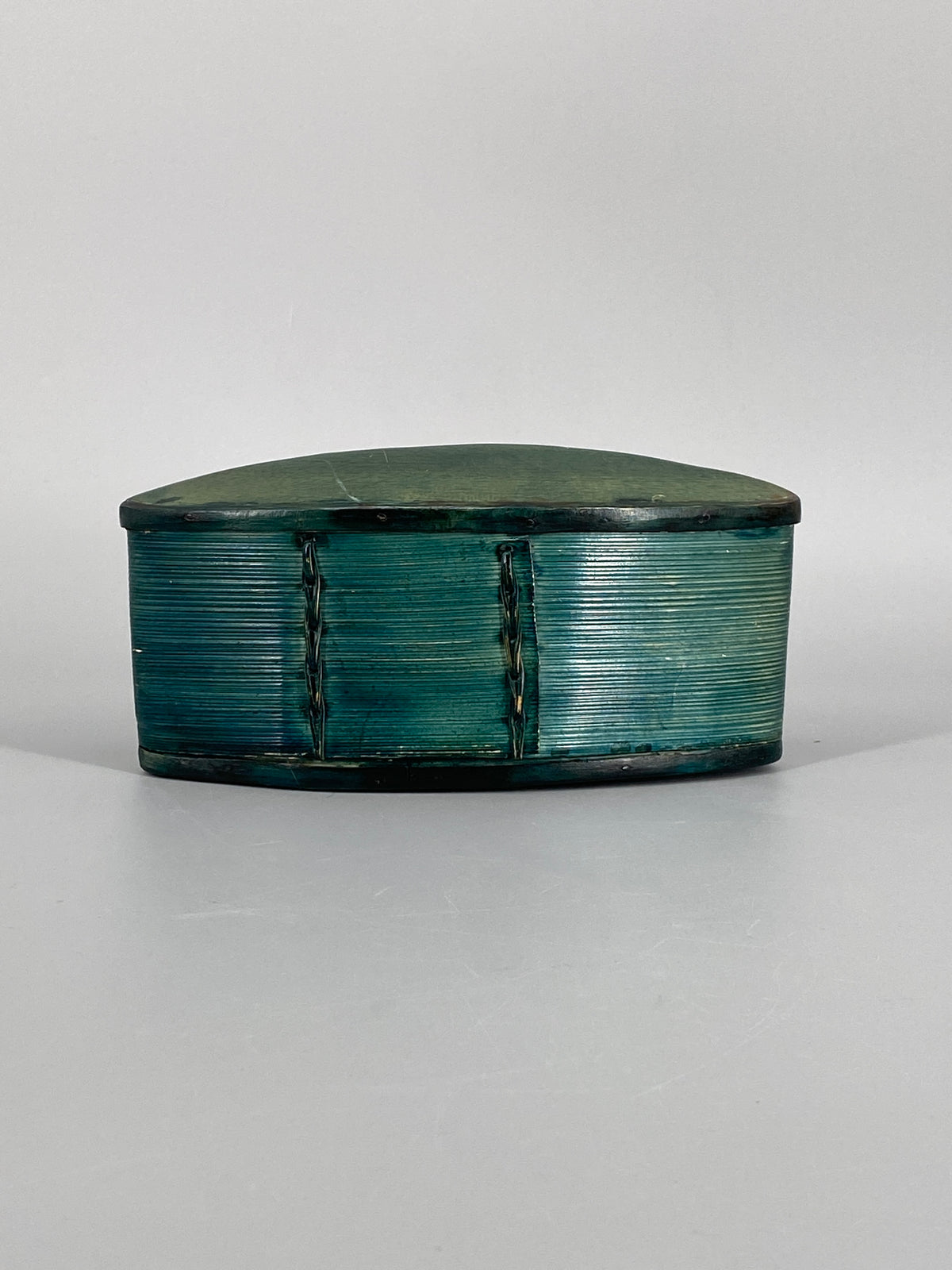 antike, ovale Schatulle aus gebogenem Holz, Schweden, 19. Jhd