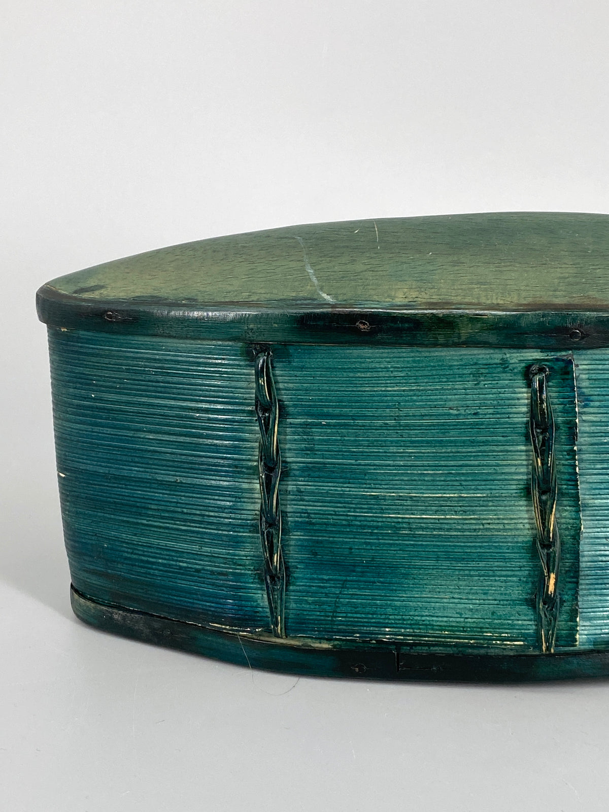 antike, ovale Schatulle aus gebogenem Holz, Schweden, 19. Jhd