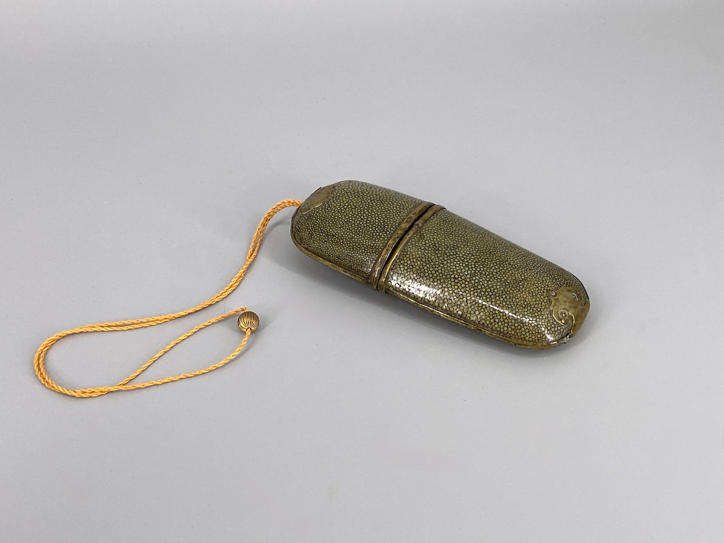 antikes, chinesisches Brillenetui aus Holz und Rochenleder, China, 19. Jhd