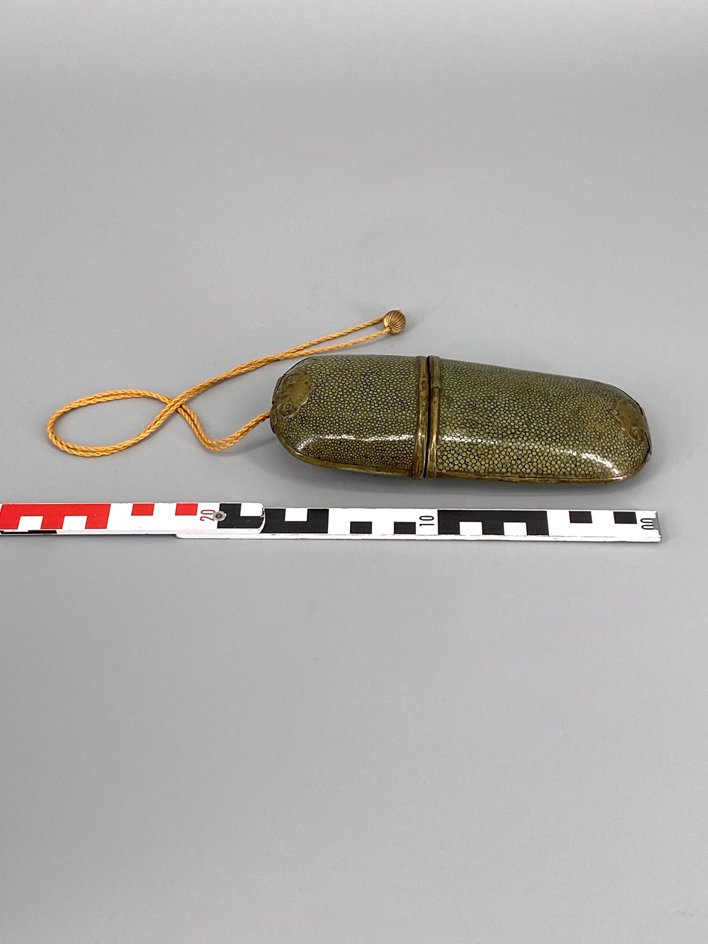 antikes, chinesisches Brillenetui aus Holz und Rochenleder, China, 19. Jhd