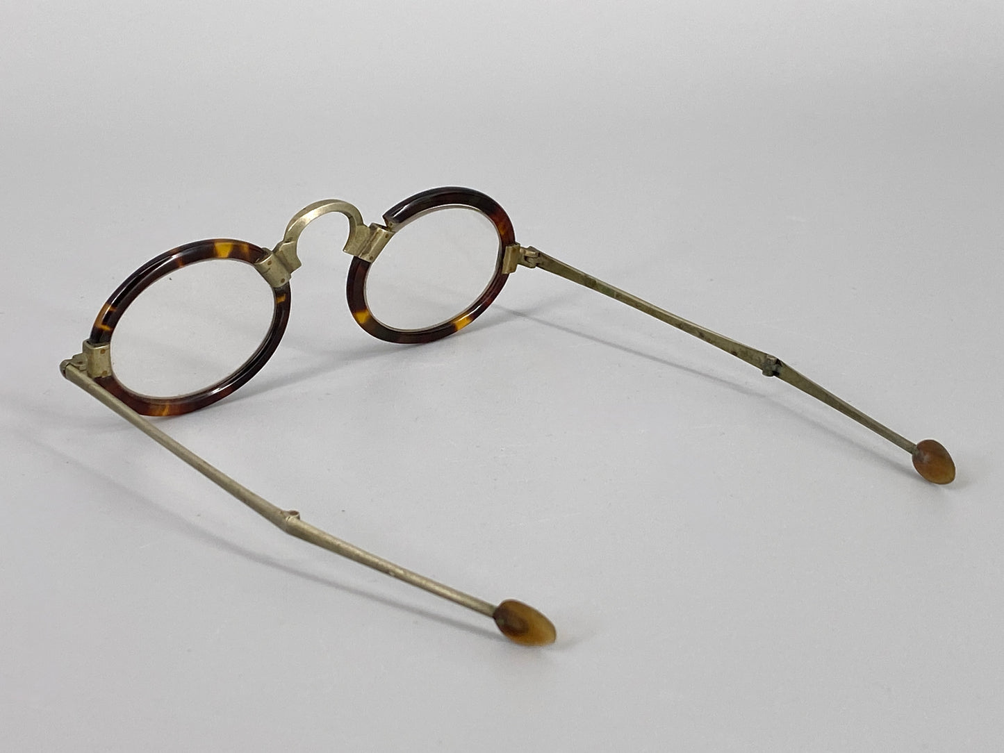 antike, chinesische Brille mit Holzetui, China, 19. Jhd