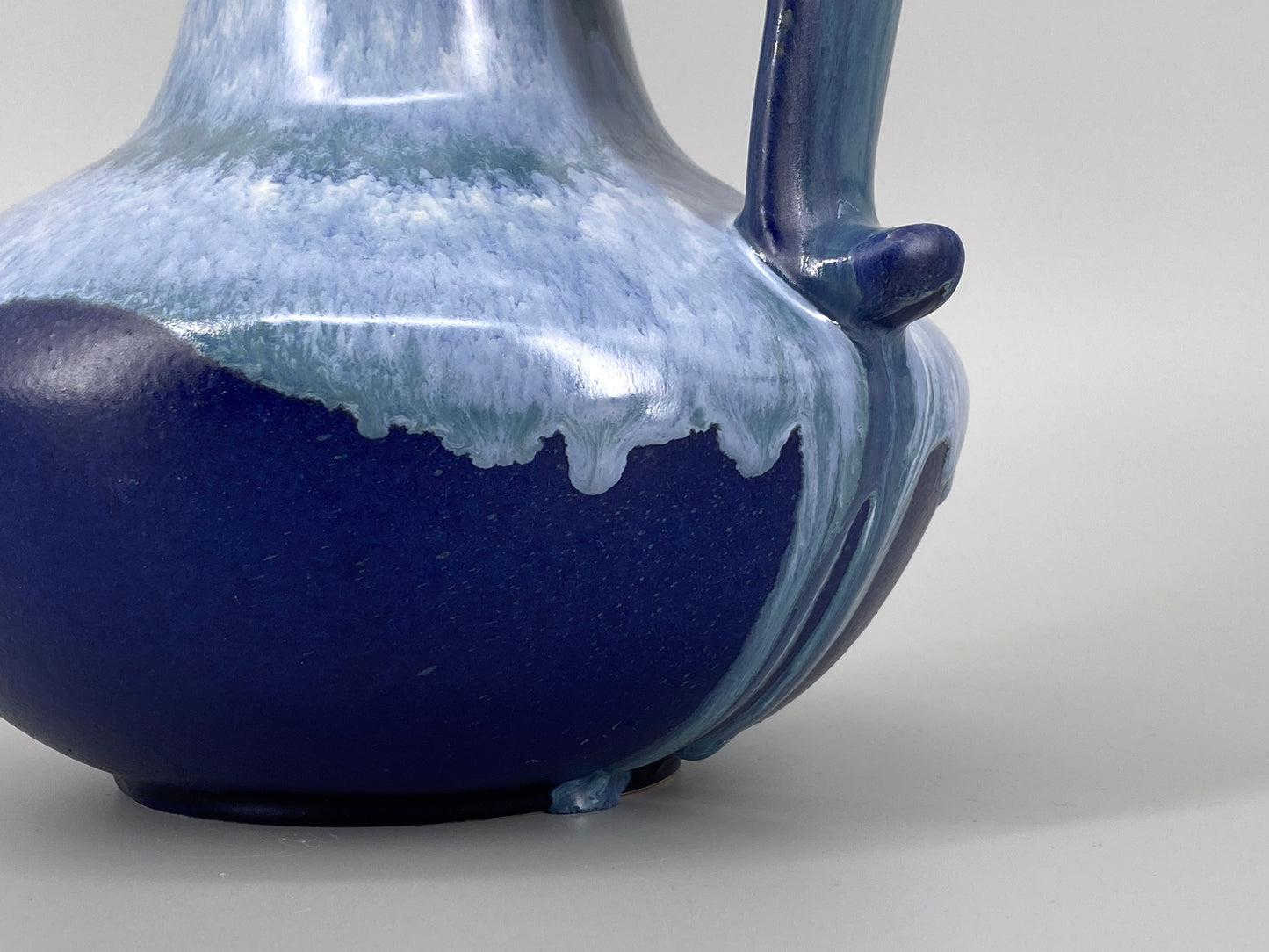 Blaue Vase mit Fat Lava Glasur, mit Henkel, West-Deutschland, 1970er