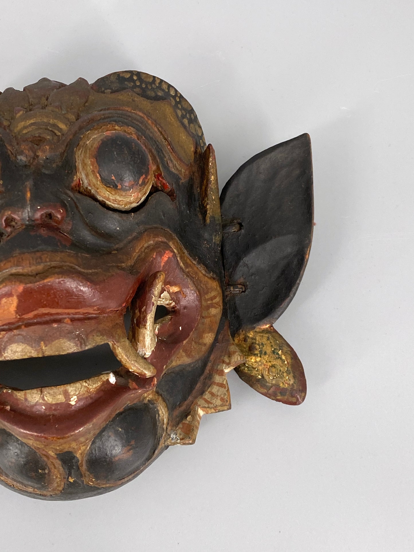 Balinesische Ravana Rakshasa Dämonen Holzmaske, Indonesien, 20. Jhd.