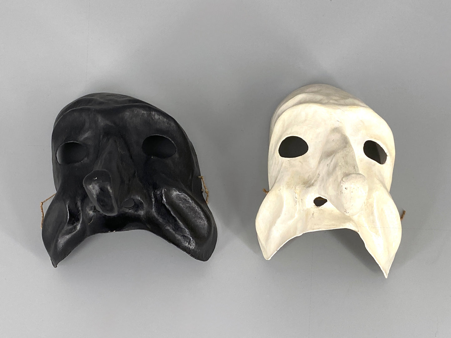 2 Venezianische Pappmaché Masken "Zanni", Venedig