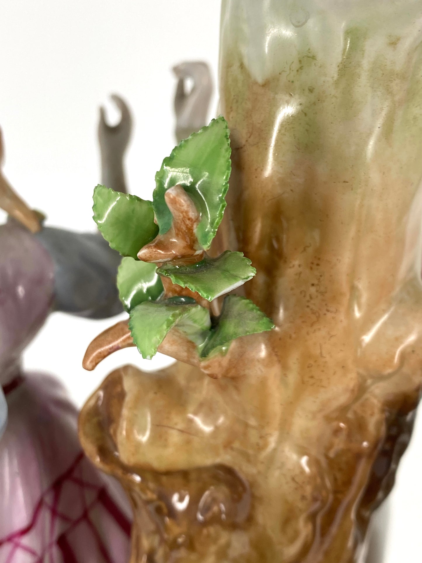 Tischlampe mit Lithophanien aus der Porzellanmanufaktur Plaue (Entwurf von Edmund Haase)