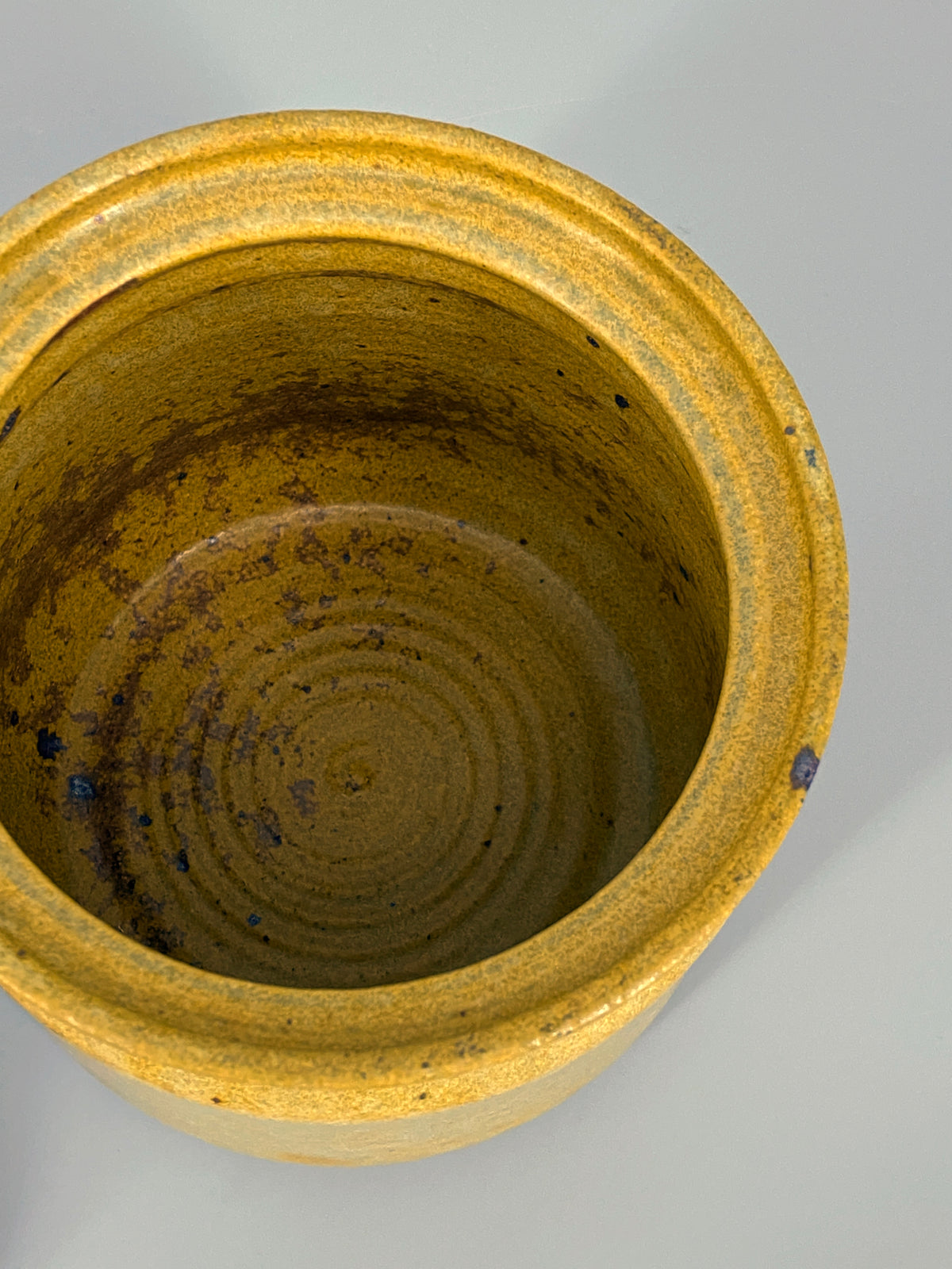 Mid Century Studiokeramik Dose von Victoria Littlejohn mit Teakholzdeckel, Kalifornien, 1970er